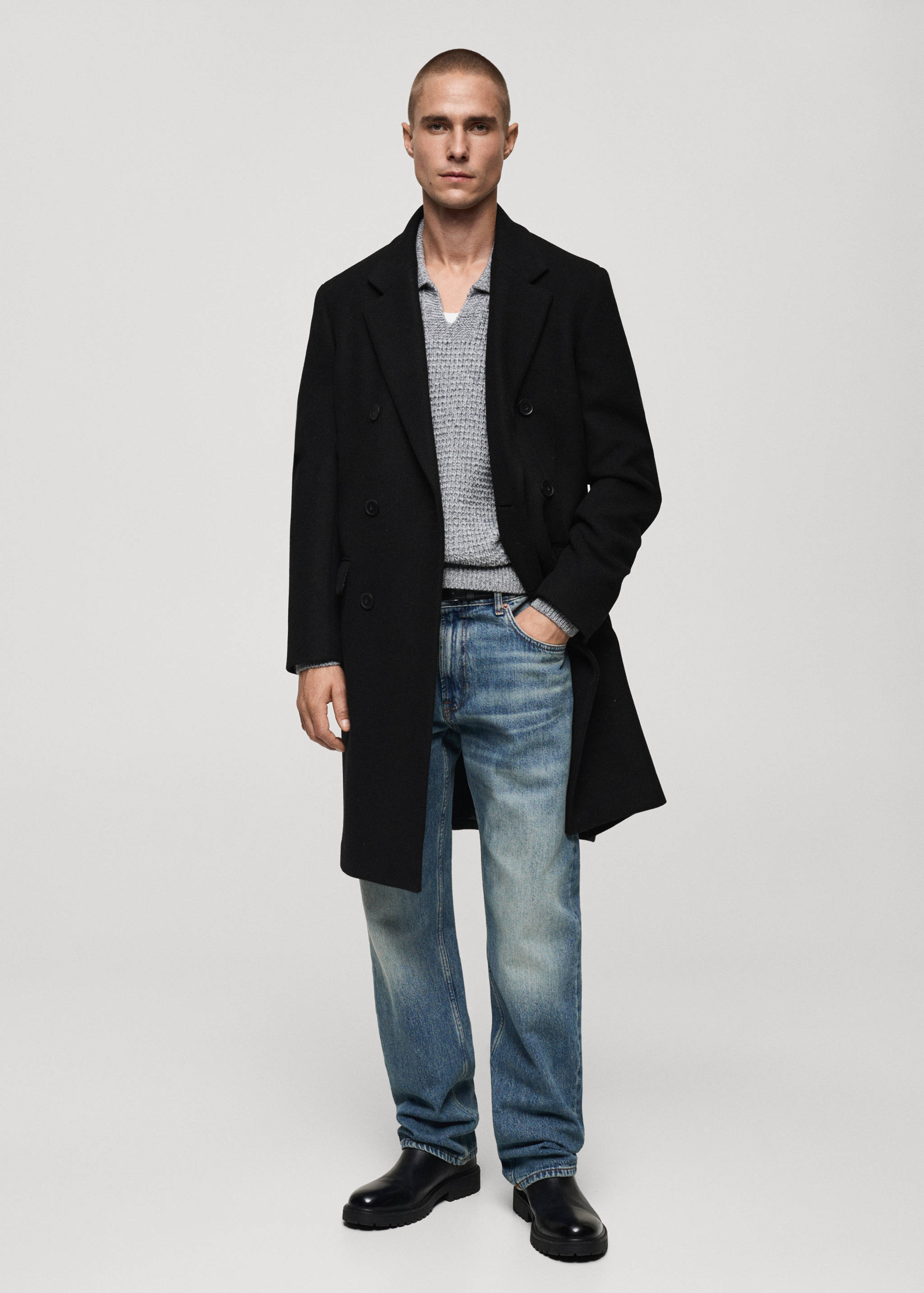 Recycled wool double-breasted coat - General plane