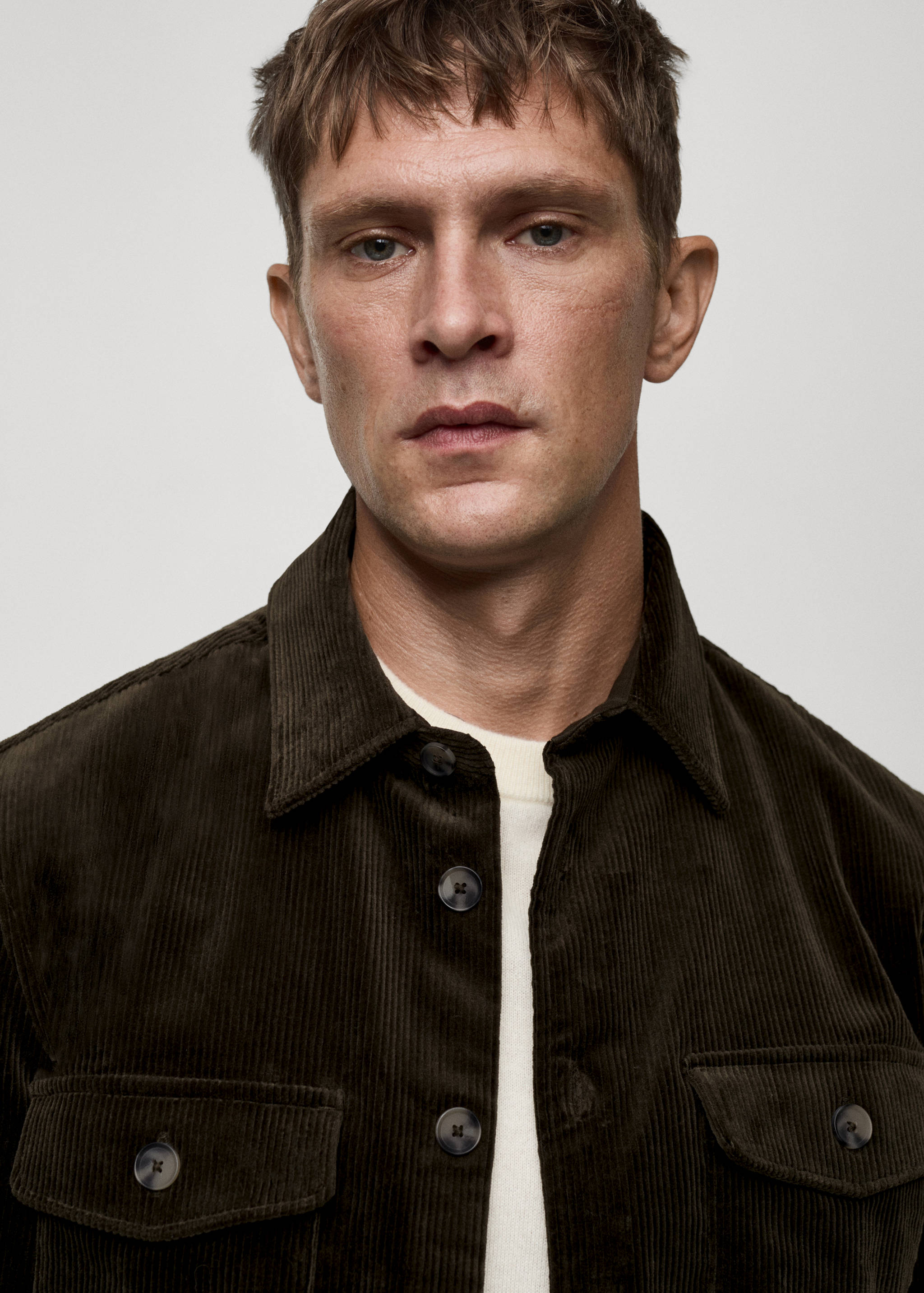 Corduroy overshirt with pockets - Details of the article 1