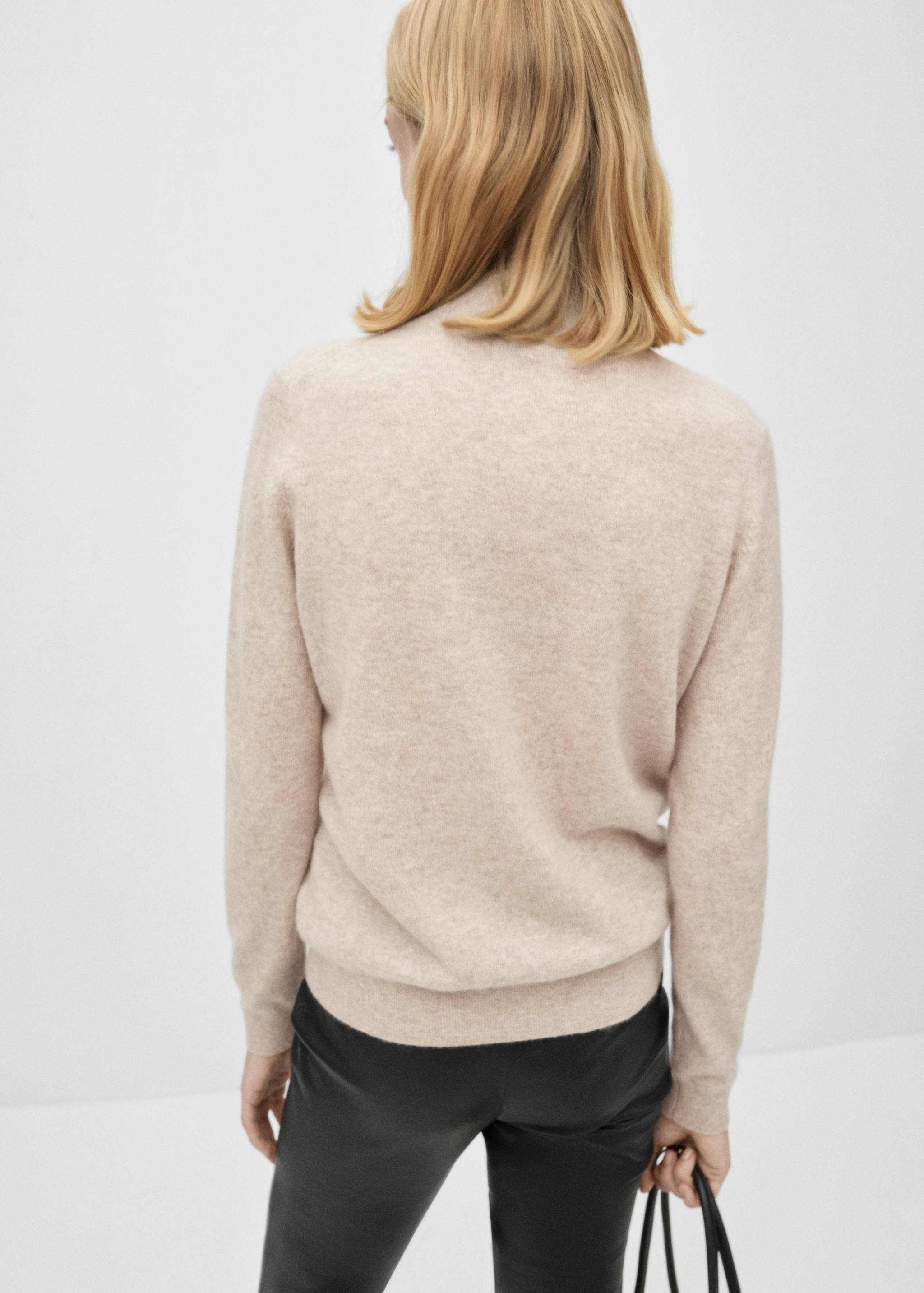 100% cashmere sweater with perkins neck - Reverse of the article