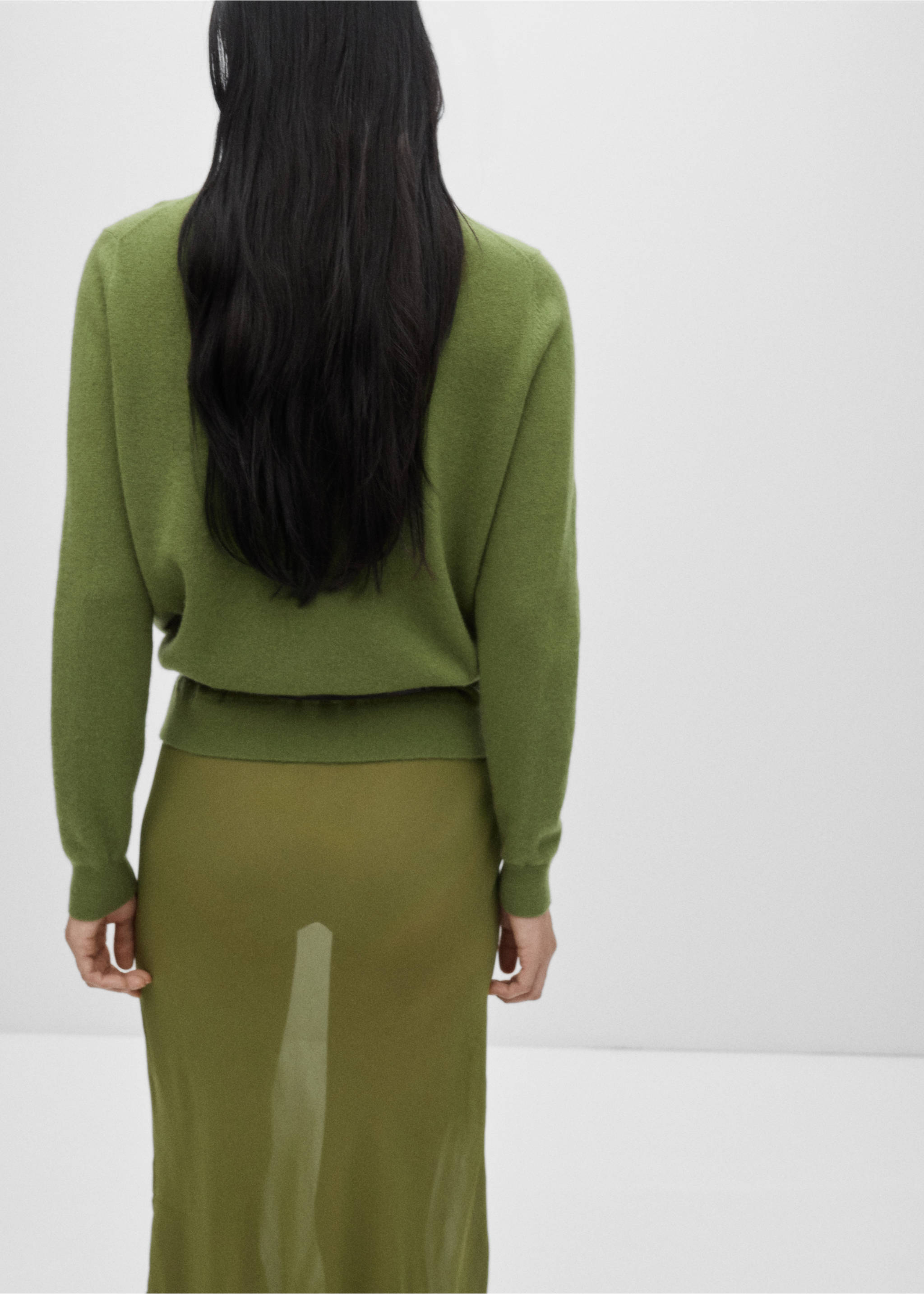 100% cashmere sweater with perkins neck - Reverse of the article, Green. Ref: 77078263-00.