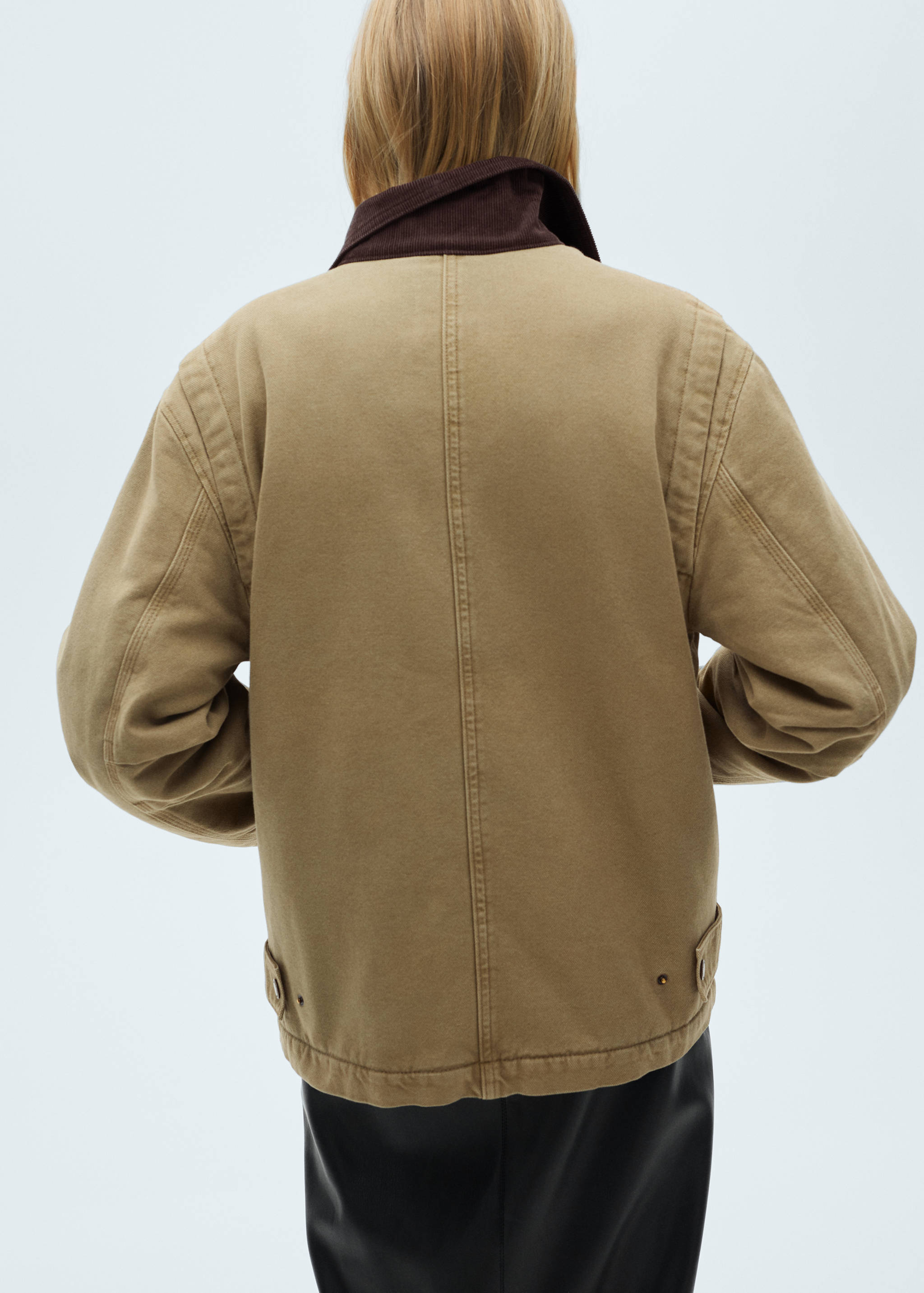 Parka with contrasting collar and pockets - Reverse of the article
