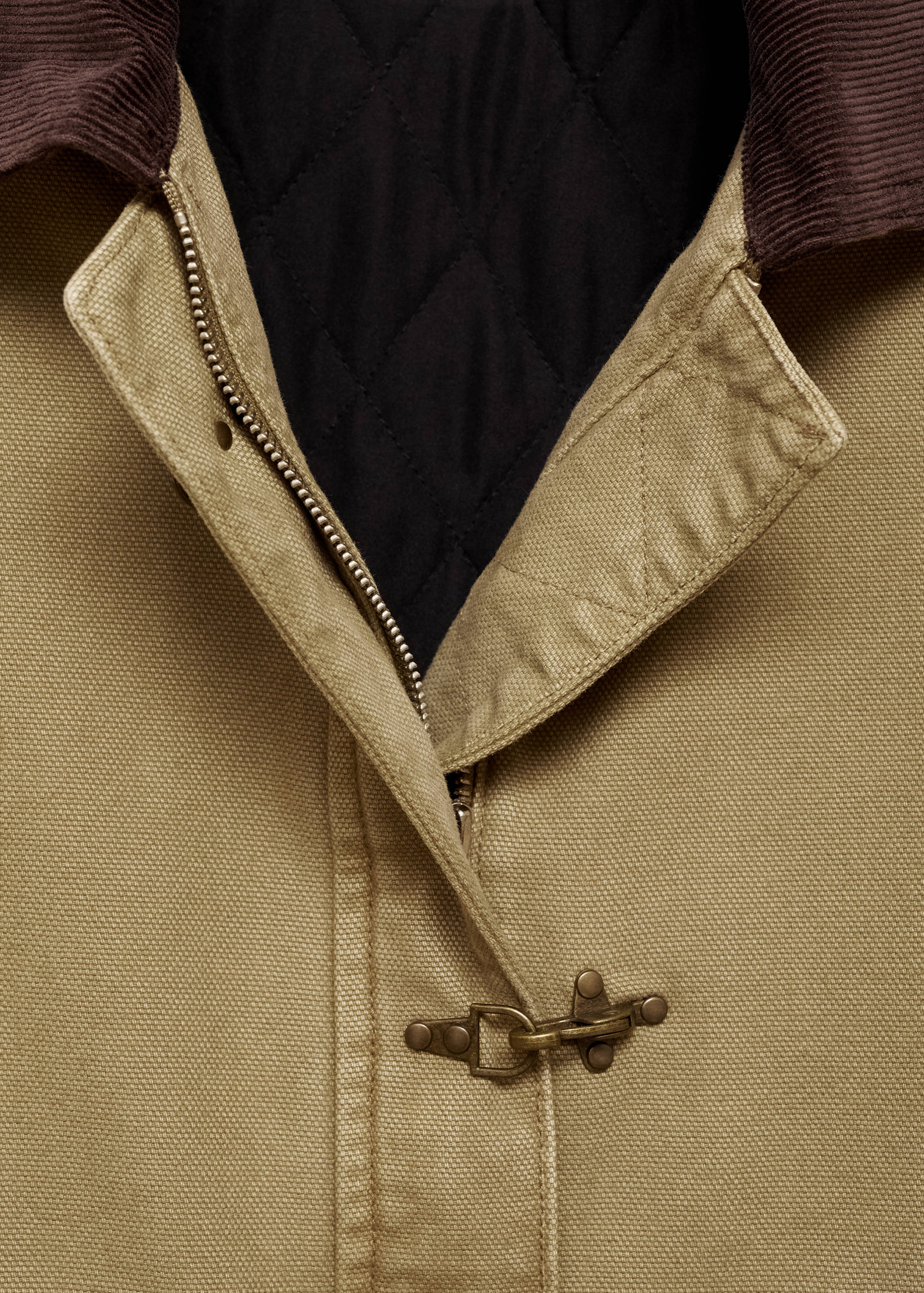 Parka with contrasting collar and pockets - Details of the article 8