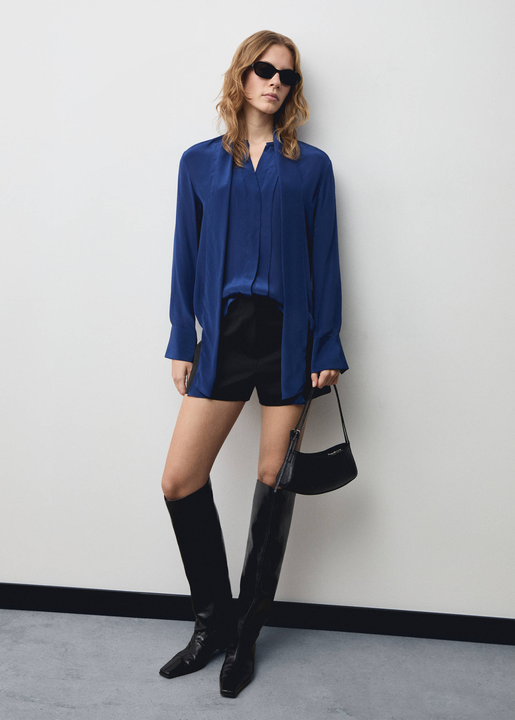 Satin shirt with bow - General plane