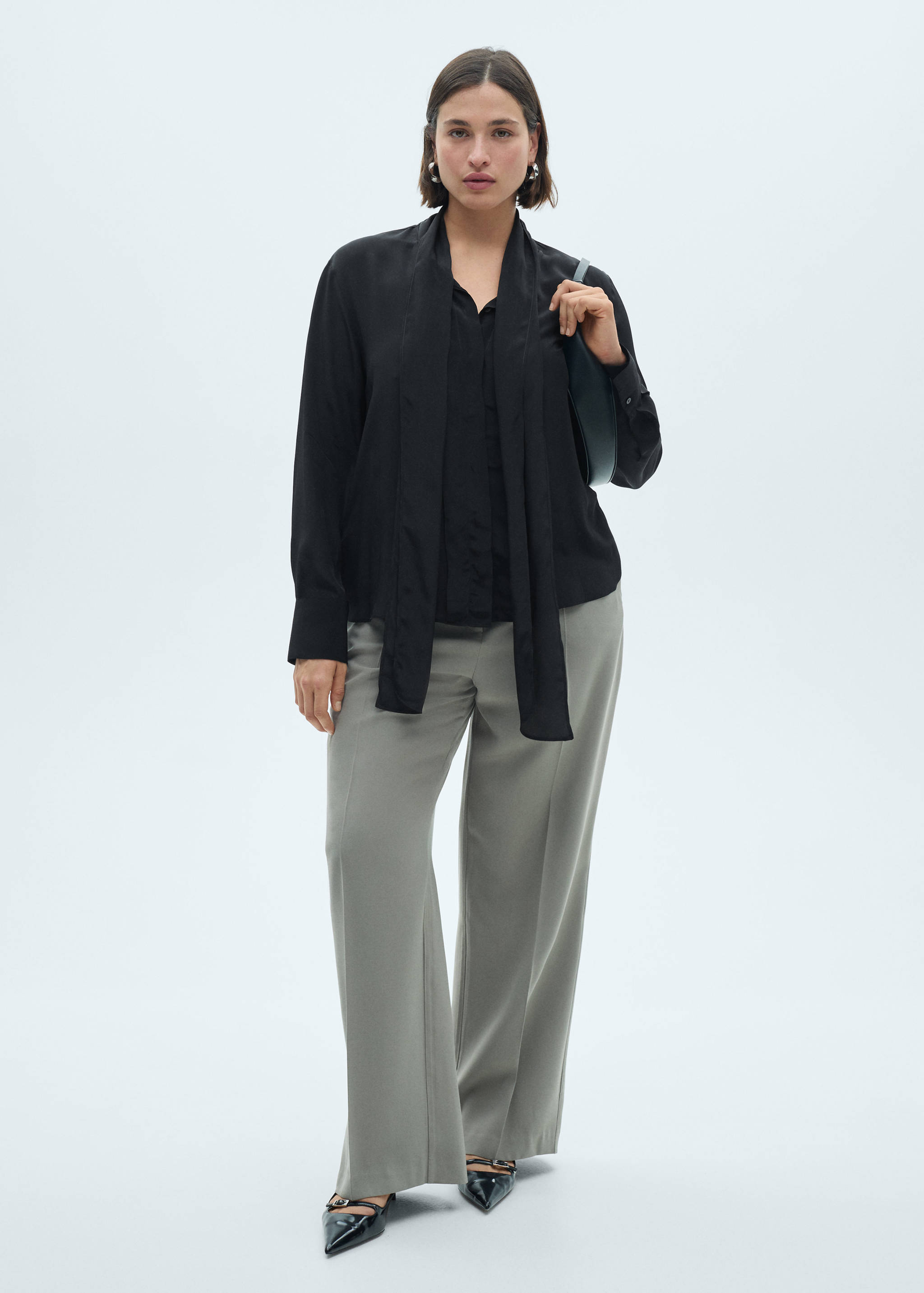 Satin shirt with bow - Details of the article 3