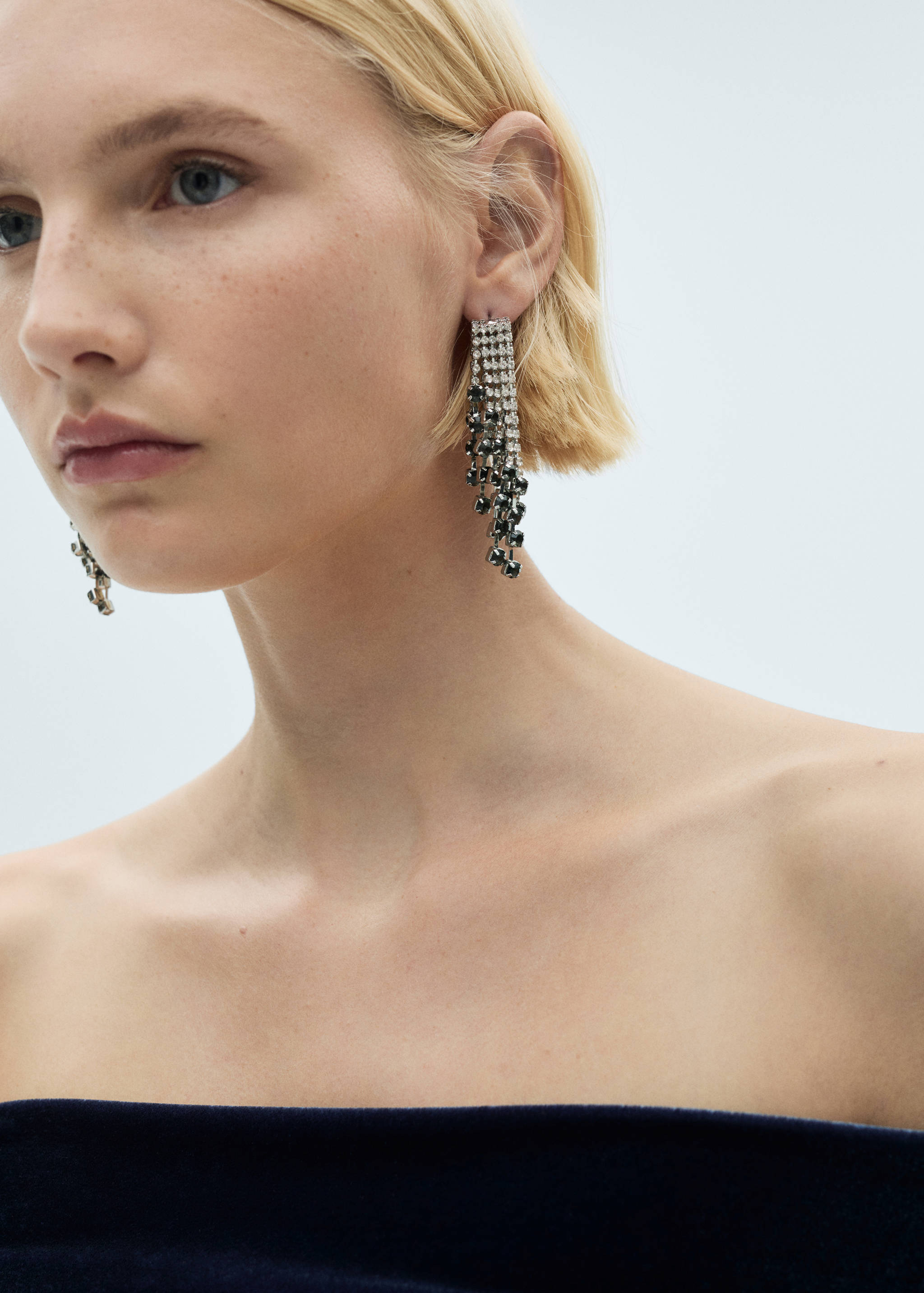 Vestido terciopelo hombros descubiertos - Detalle del artículo 1