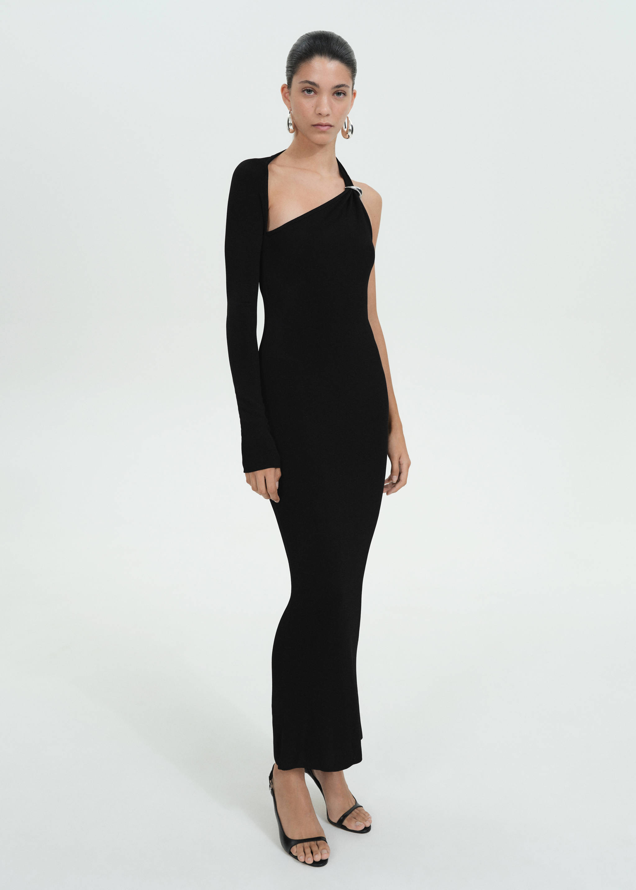 Open-back asymmetrical knitted dress - General plane