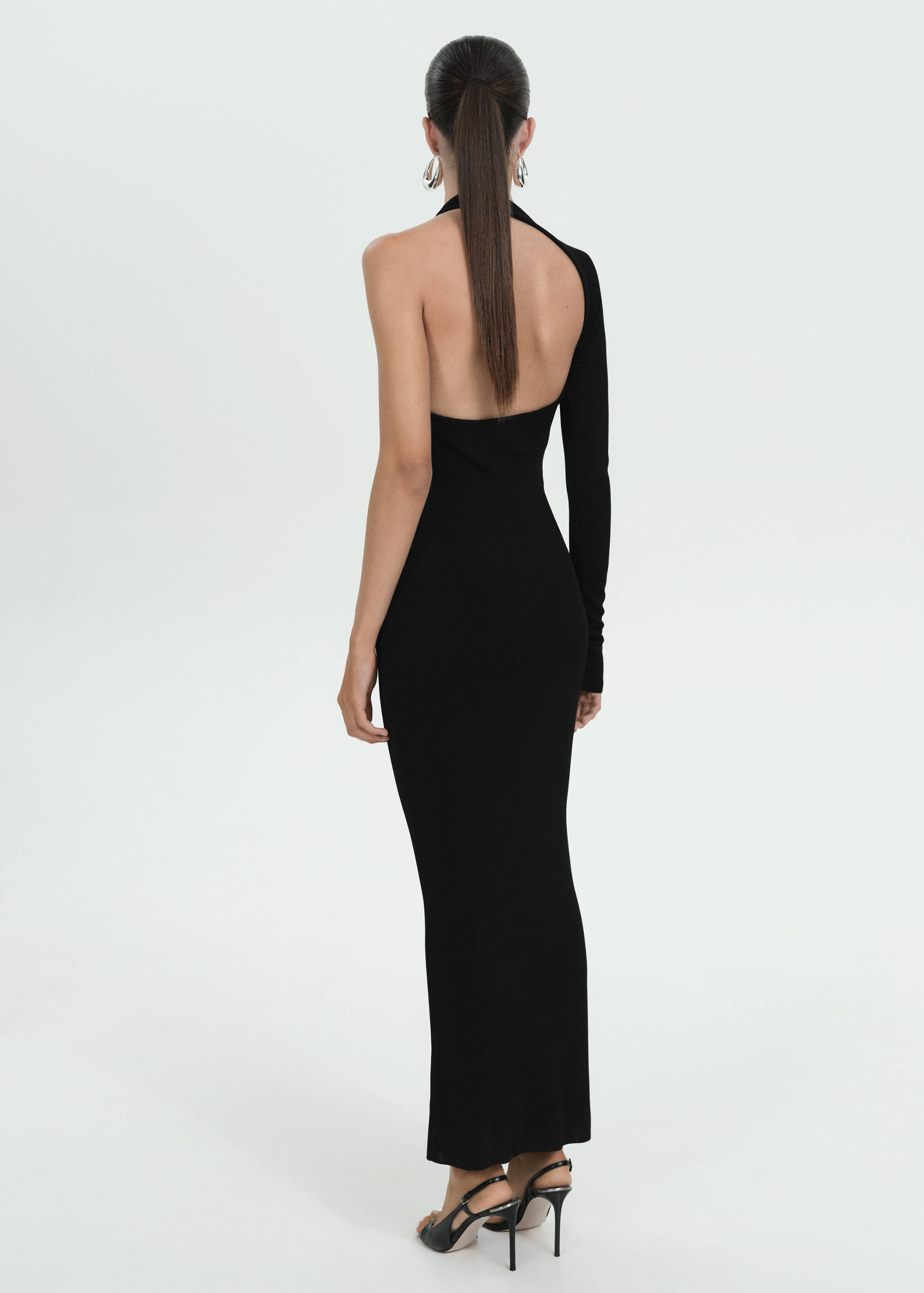Open-back asymmetrical knitted dress - Reverse of the article