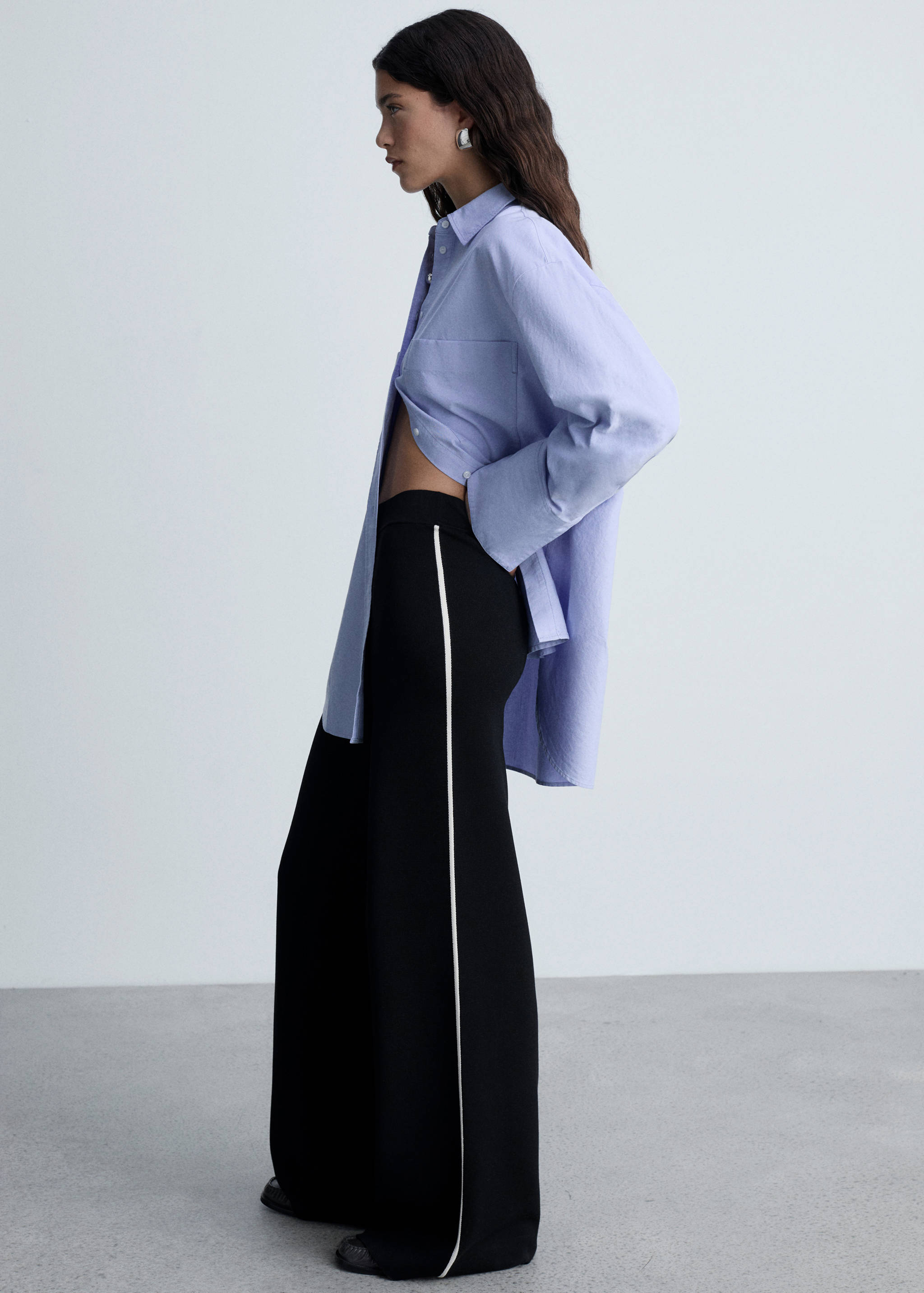 Contrast stripe straight trousers - Details of the article 1