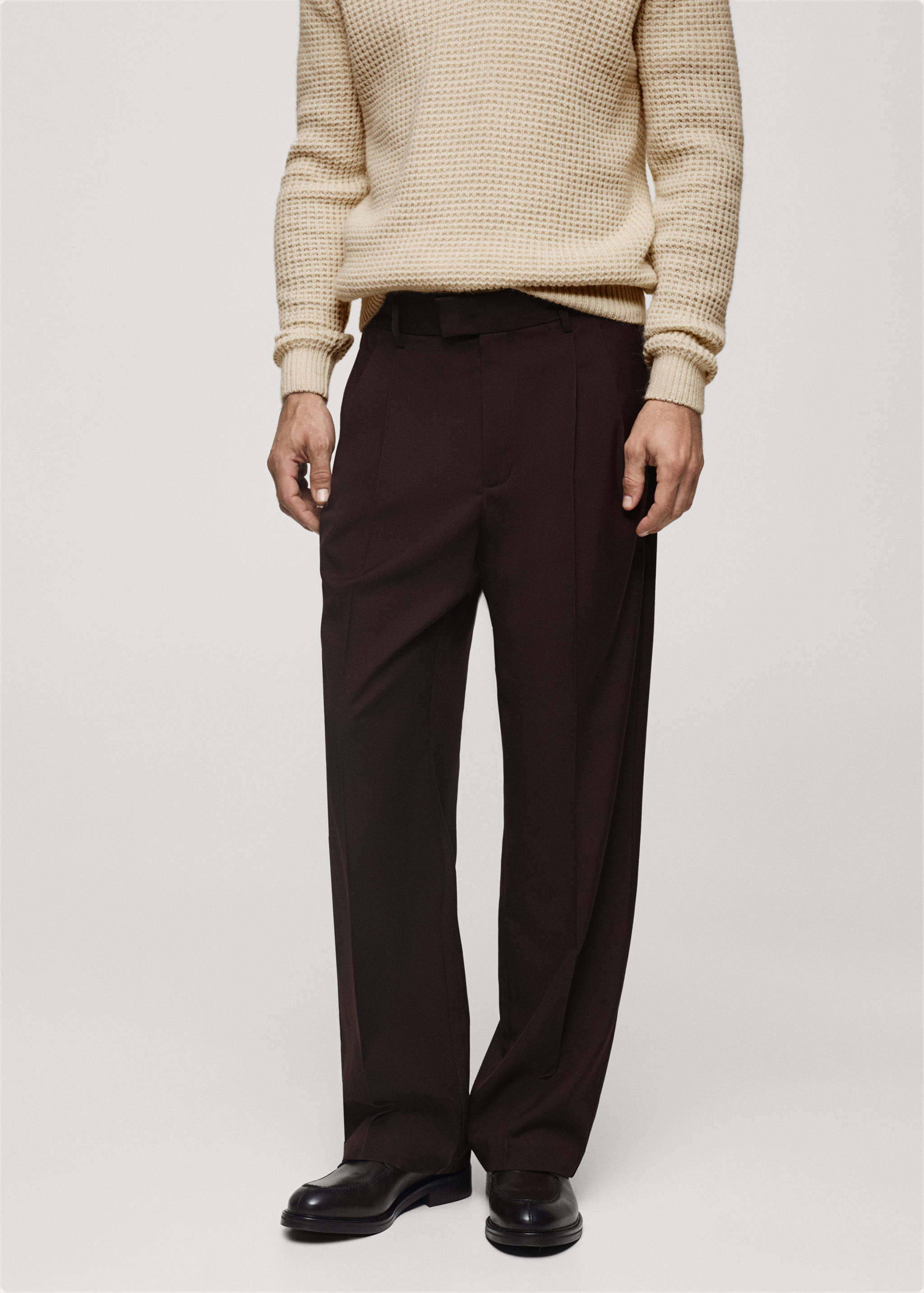 Regular-fit pleated trousers - Medium plane