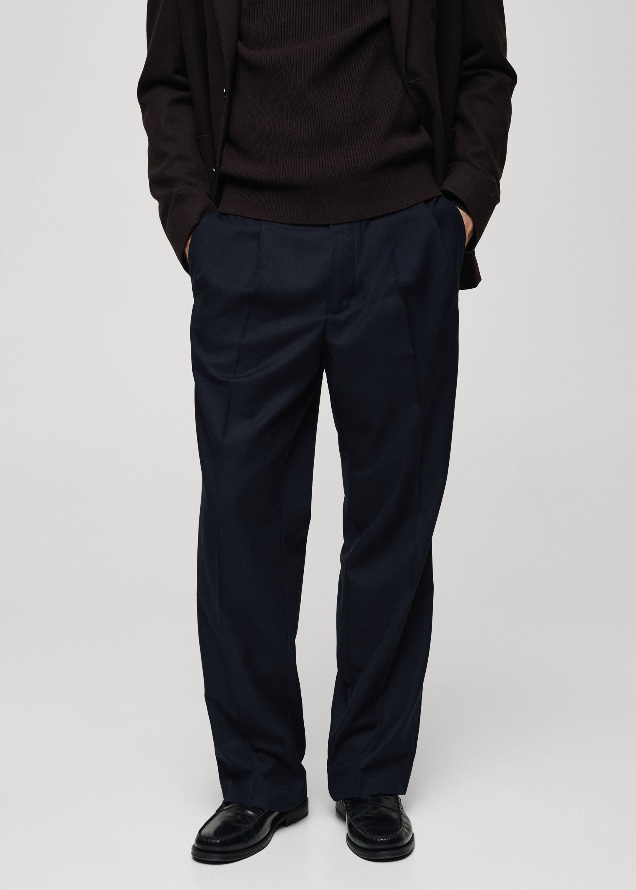 Regular-fit pleated trousers - Medium plane