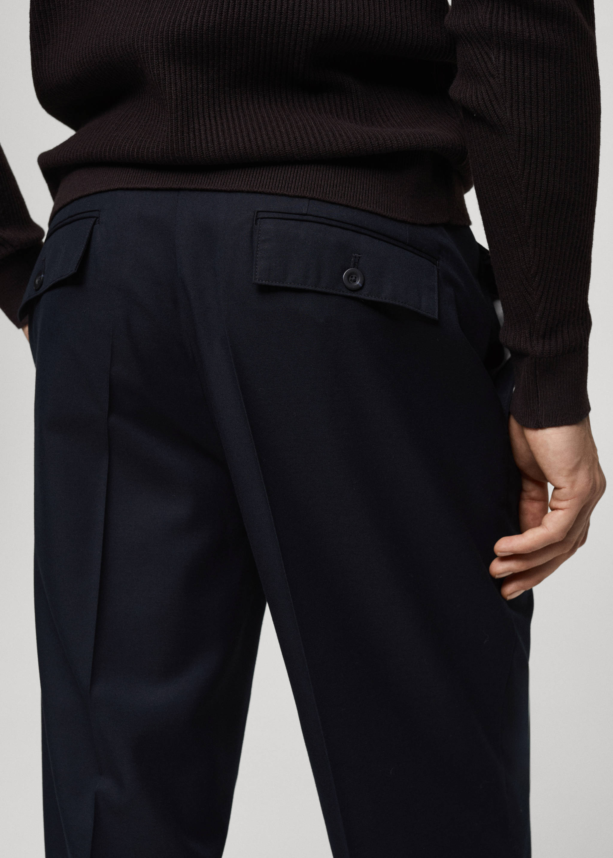 Regular-fit pleated trousers - Details of the article 6