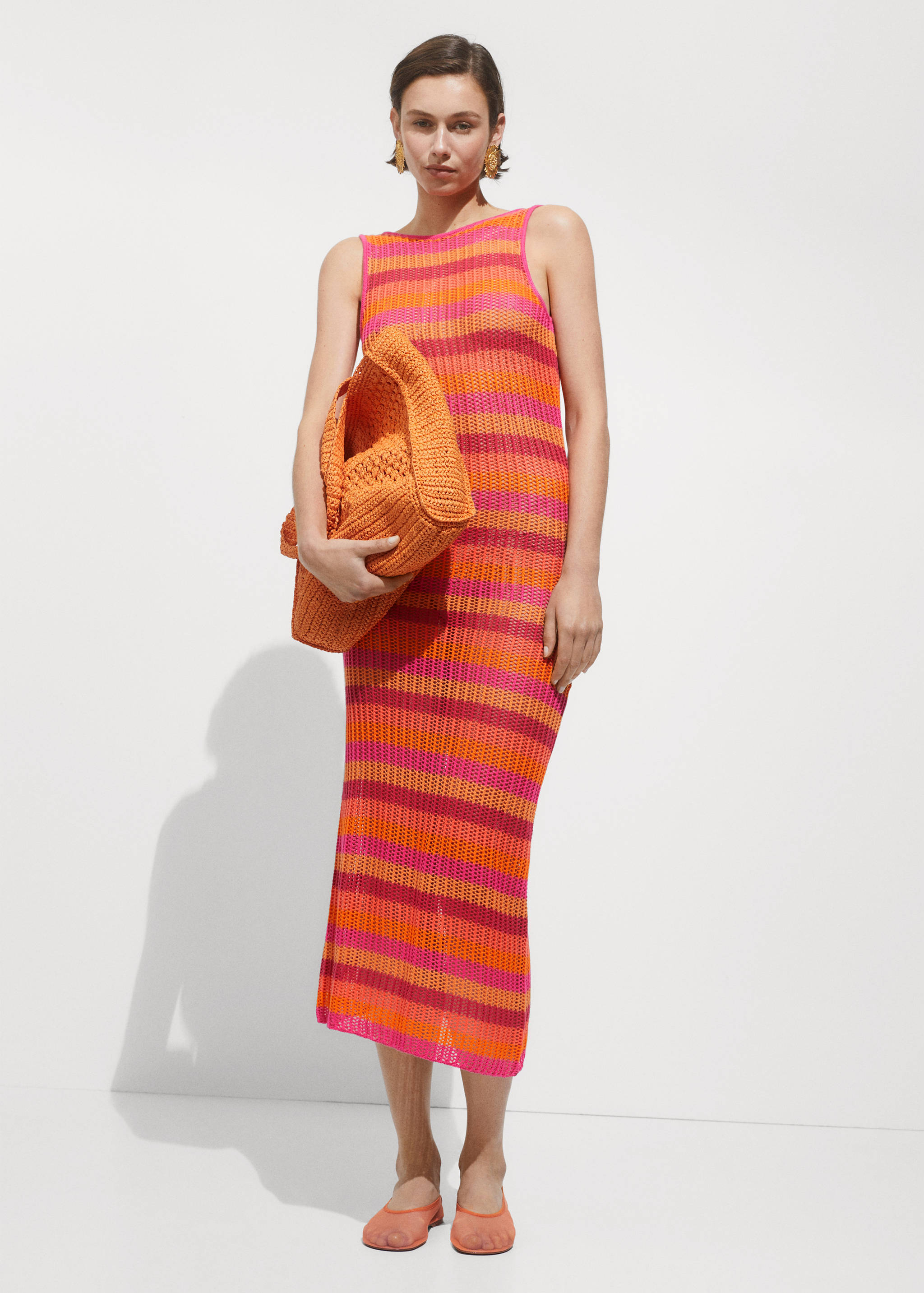 Платье кроше в полоску - Общий план