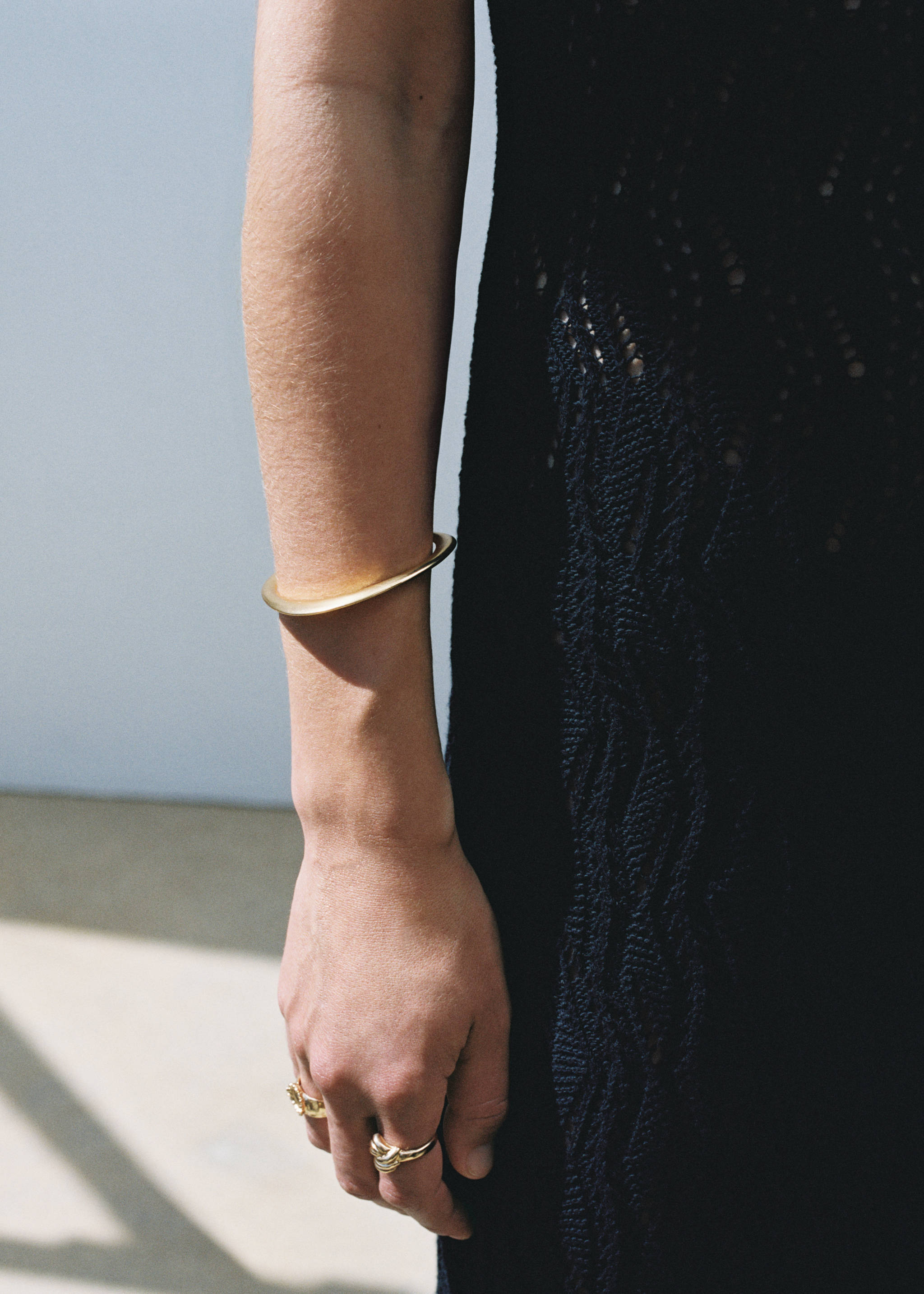 Жесткий браслет - Общий план