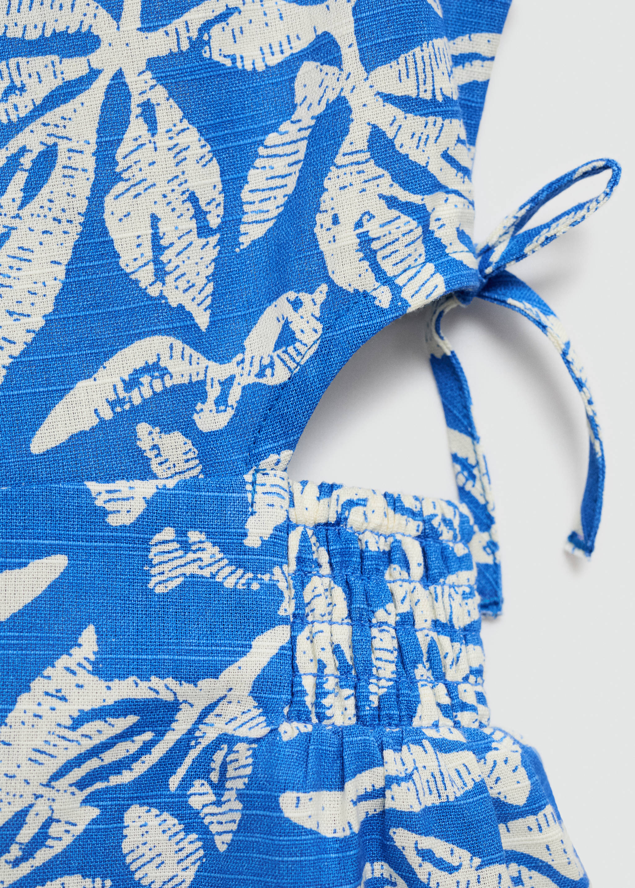 Printed jumpsuit with cut-out - Details of the article 8