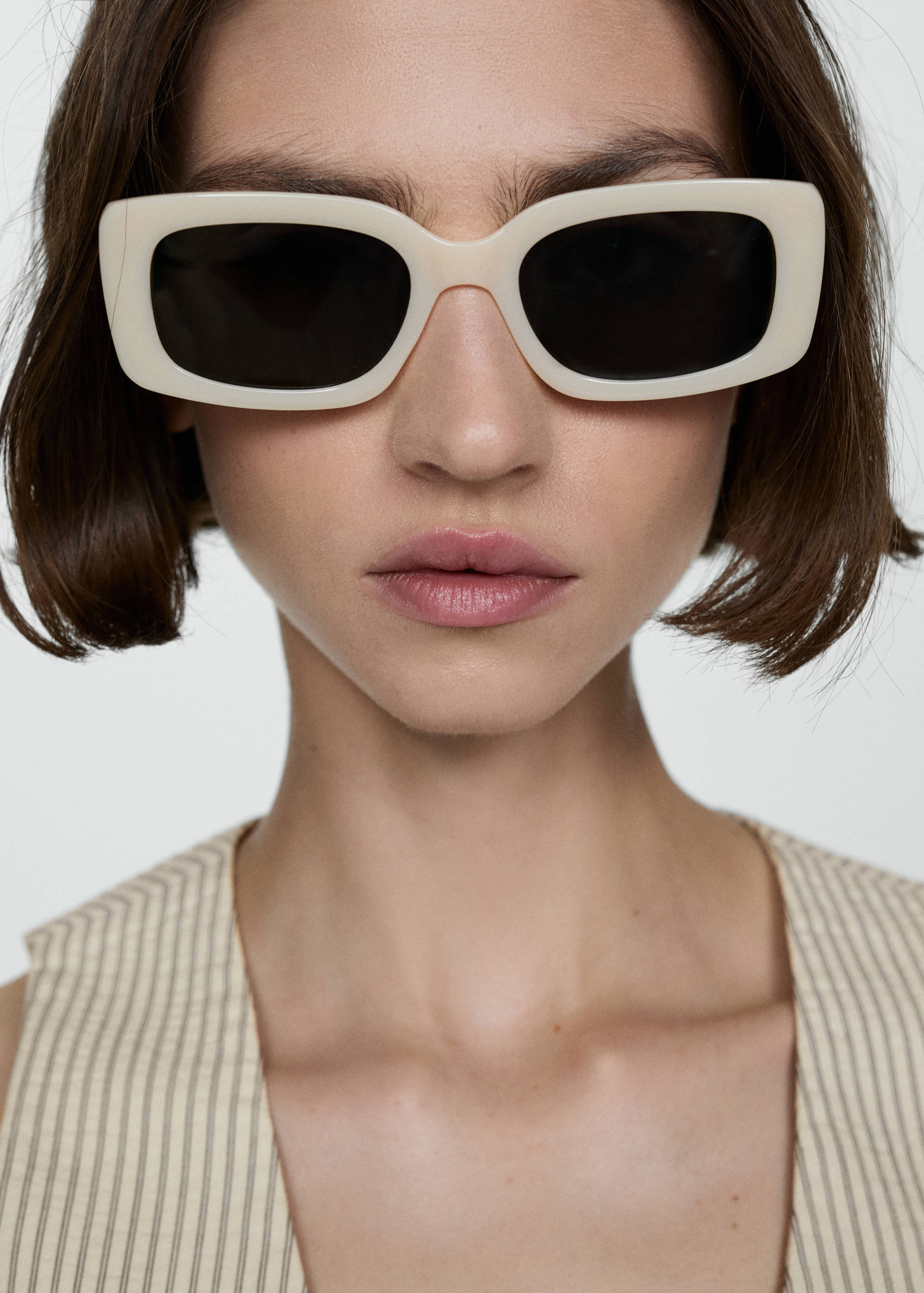 Striped gilet - Details of the article 1