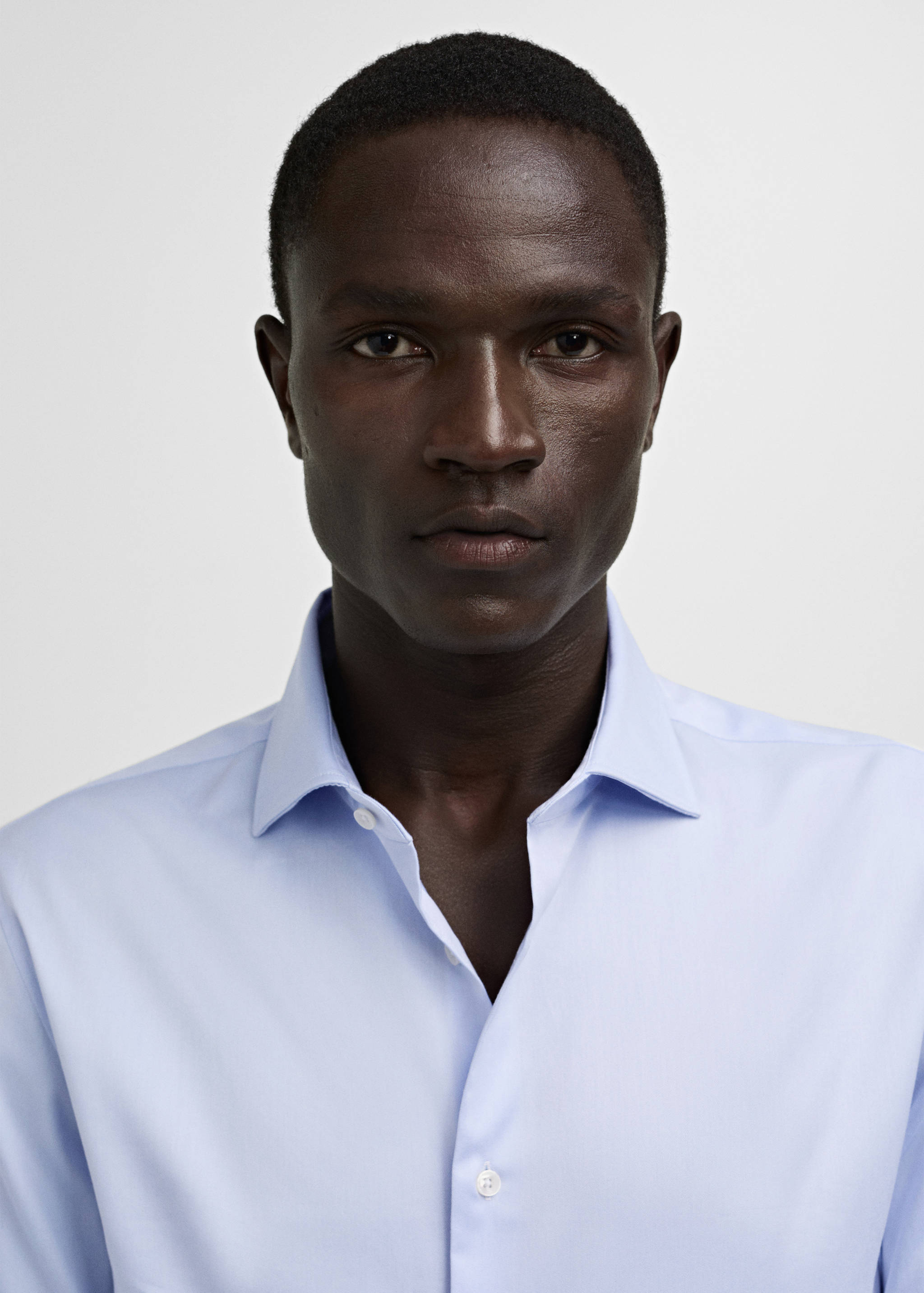 Chemise costume slim-fit tissu twill boutons de manchette - Verso de l’article