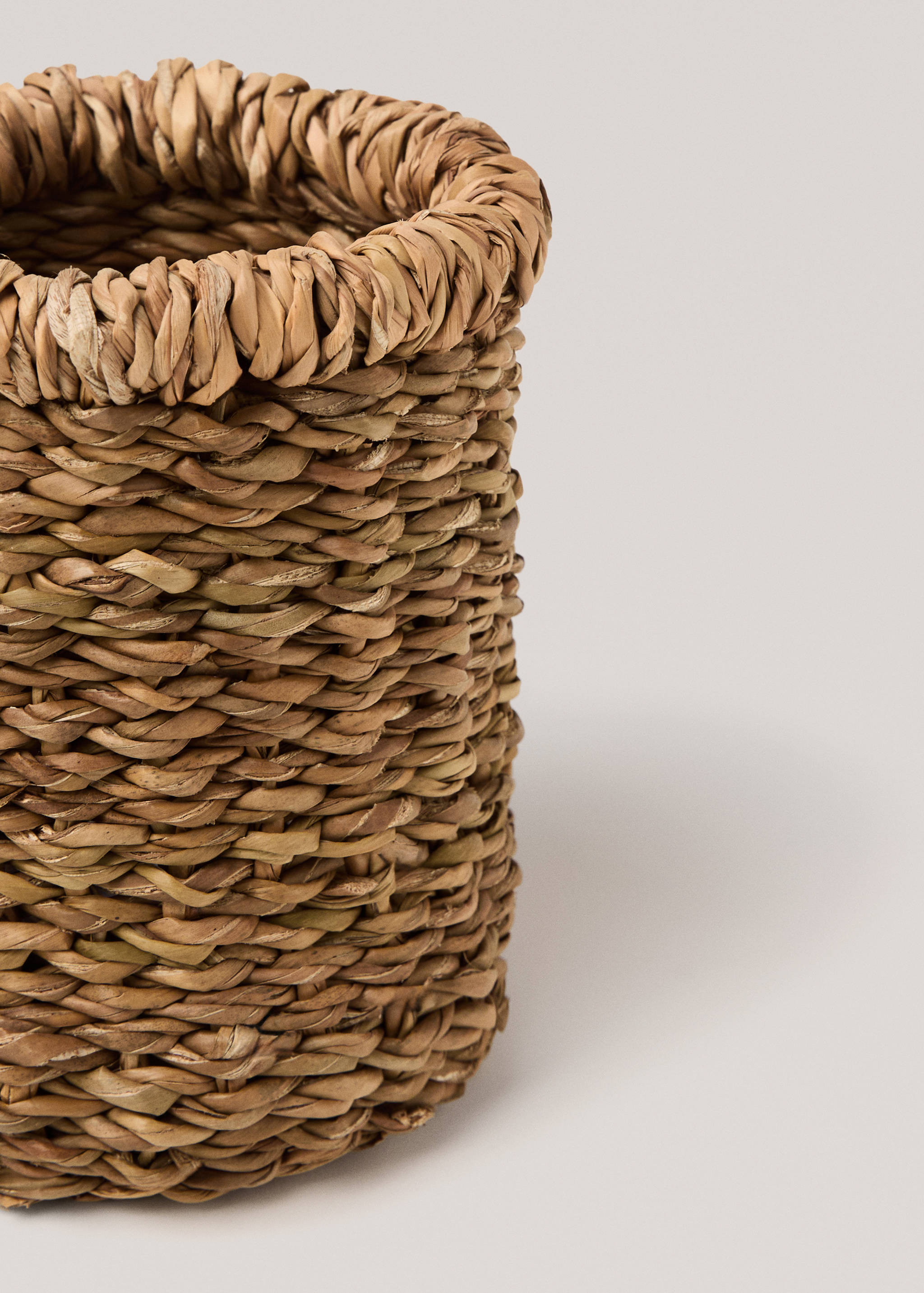 Natural fibre cylindrical basket - Details of the article 1