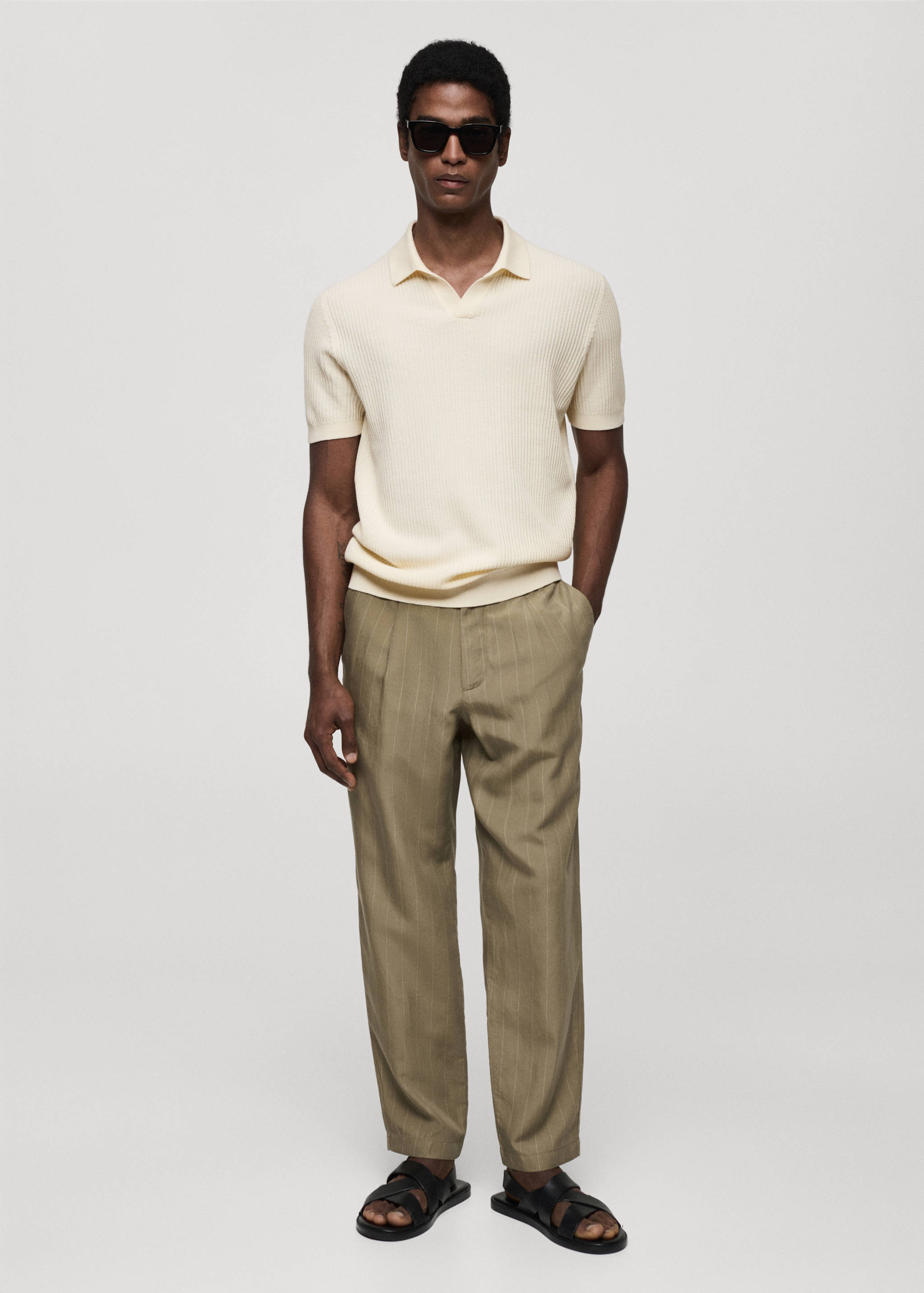 Polo de malha de algodão canelada - Plano geral