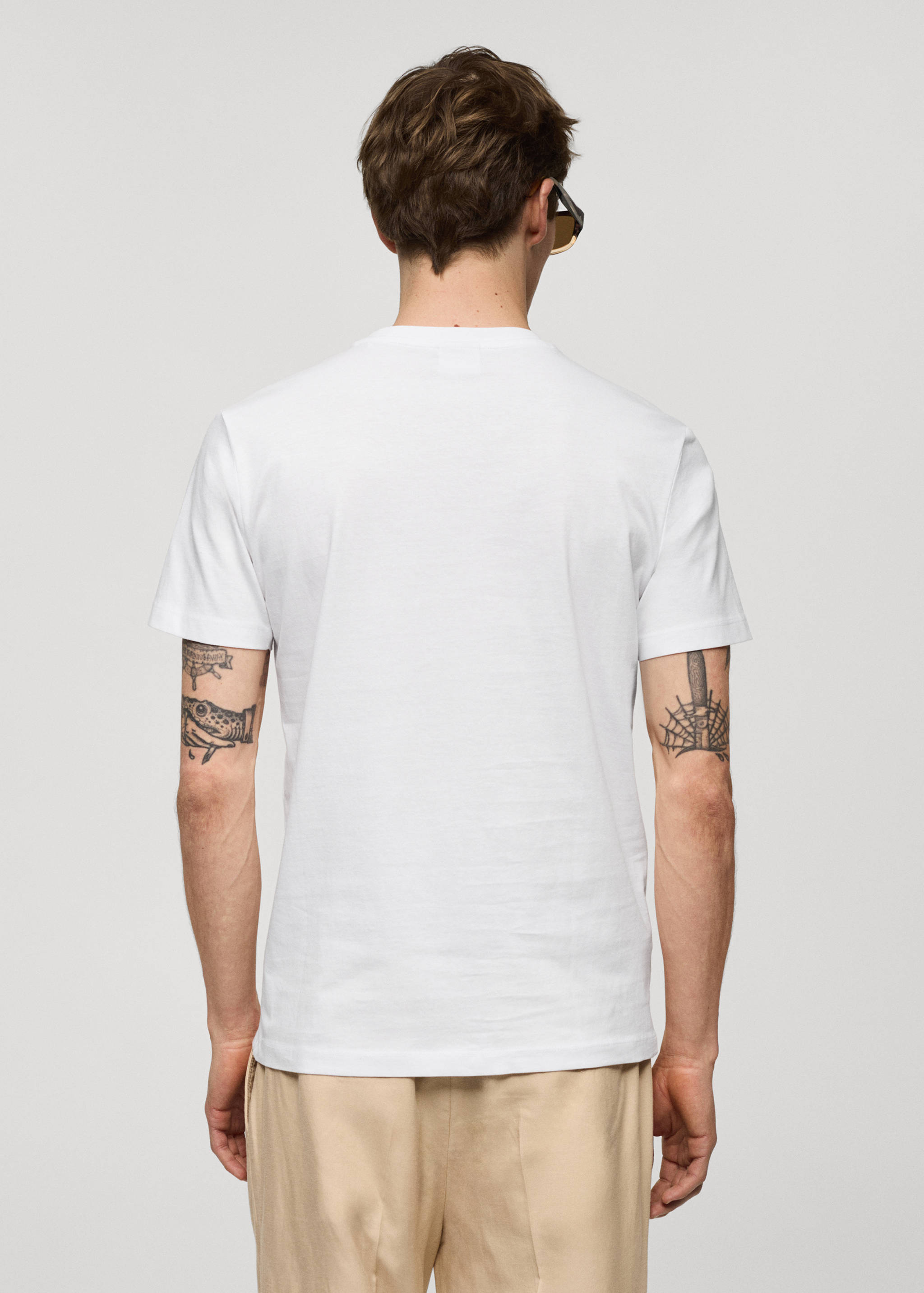 Slim-fit cotton V-neck t-shirt - Reverse of the article