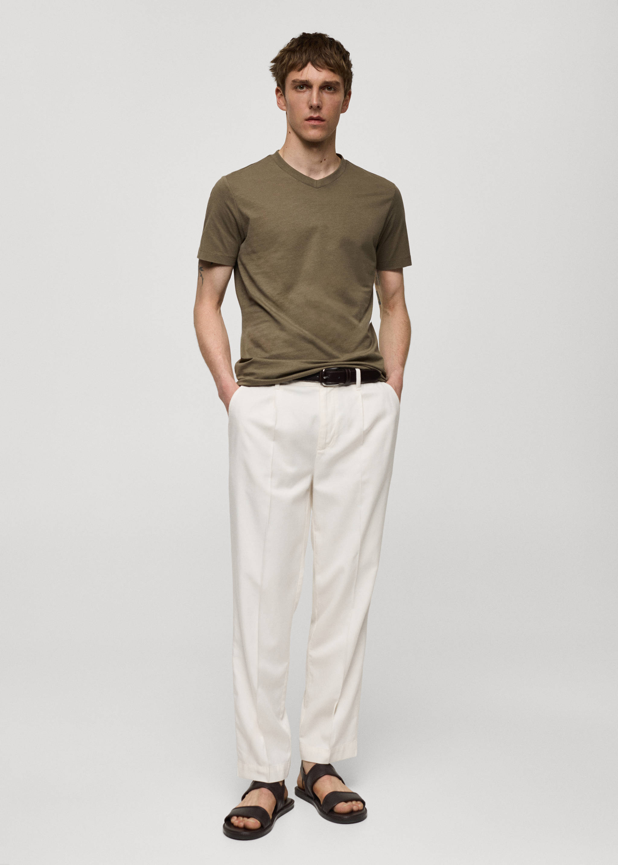 Slim-fit cotton V-neck t-shirt - General plane