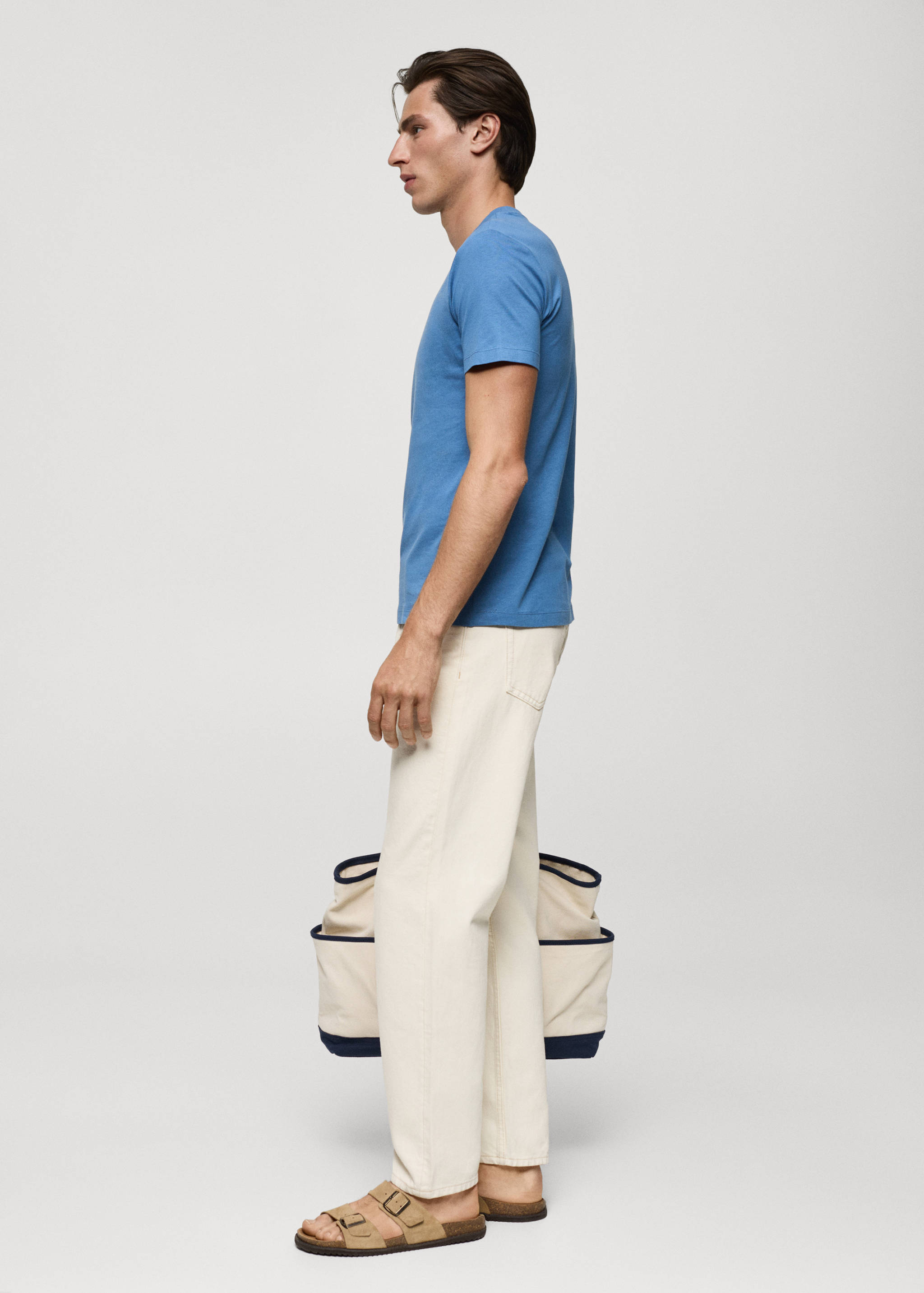 Slim-fit cotton V-neck t-shirt - Details of the article 2