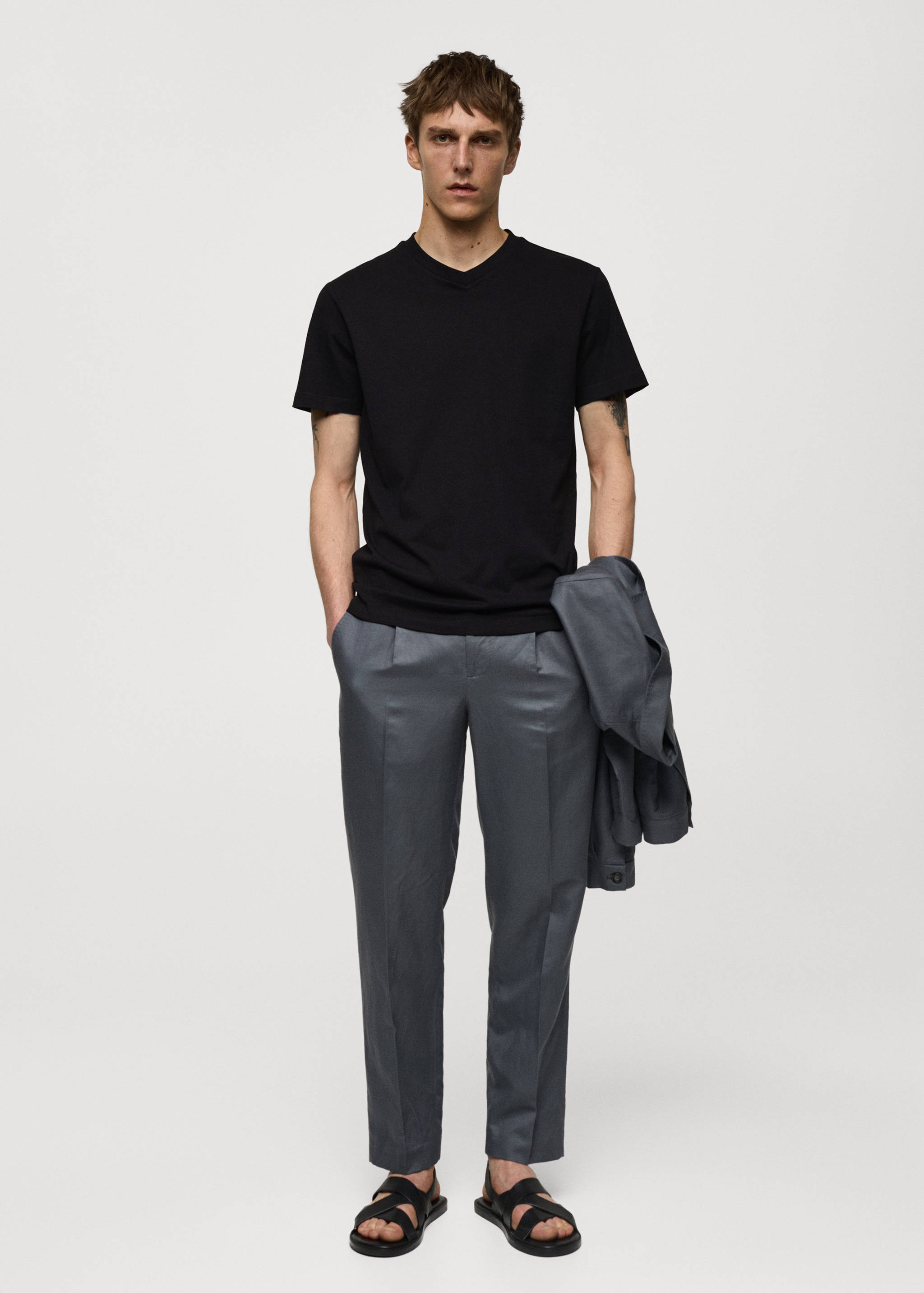 Slim-fit cotton V-neck t-shirt - General plane