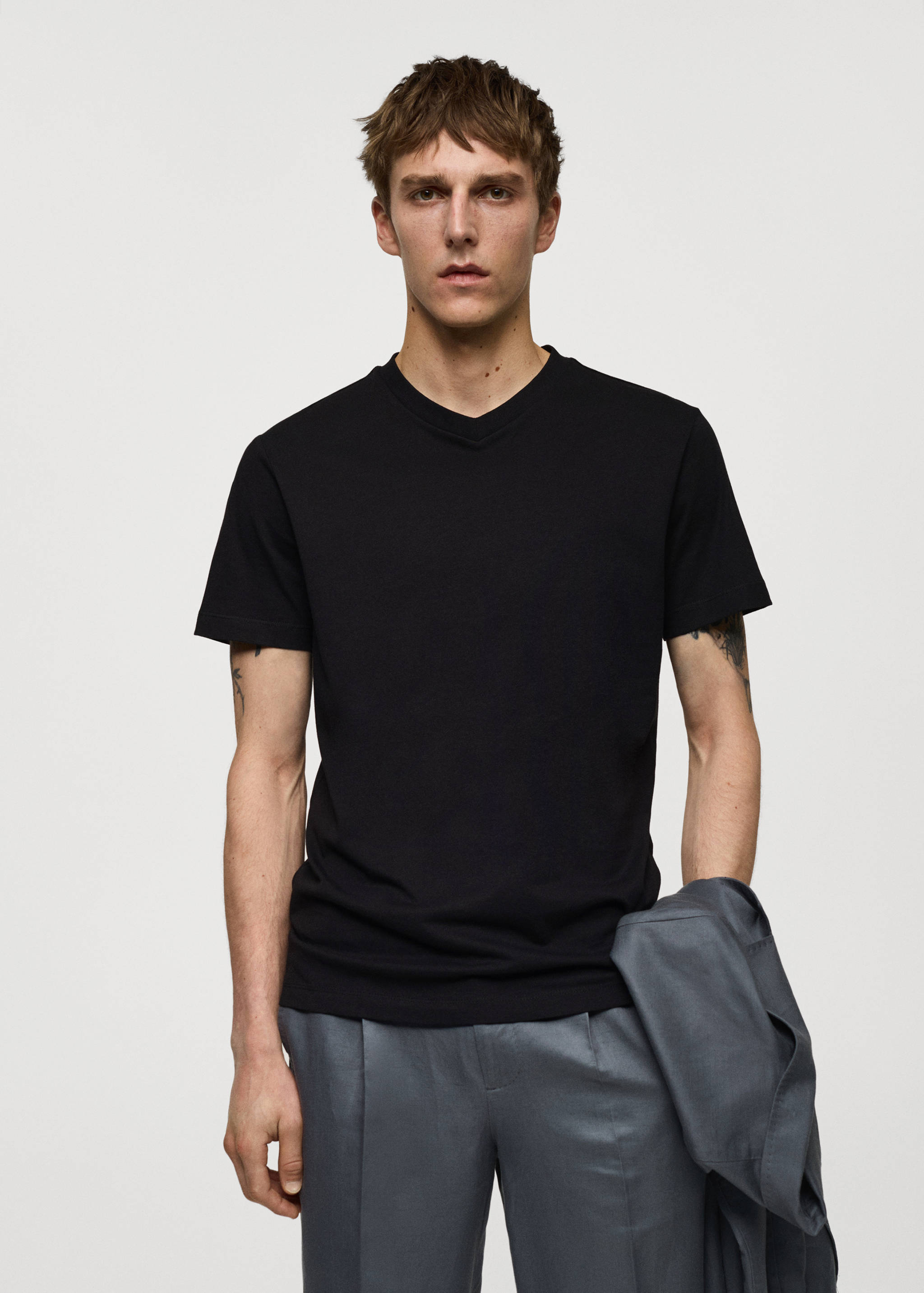 Slim-fit cotton V-neck t-shirt - Medium plane