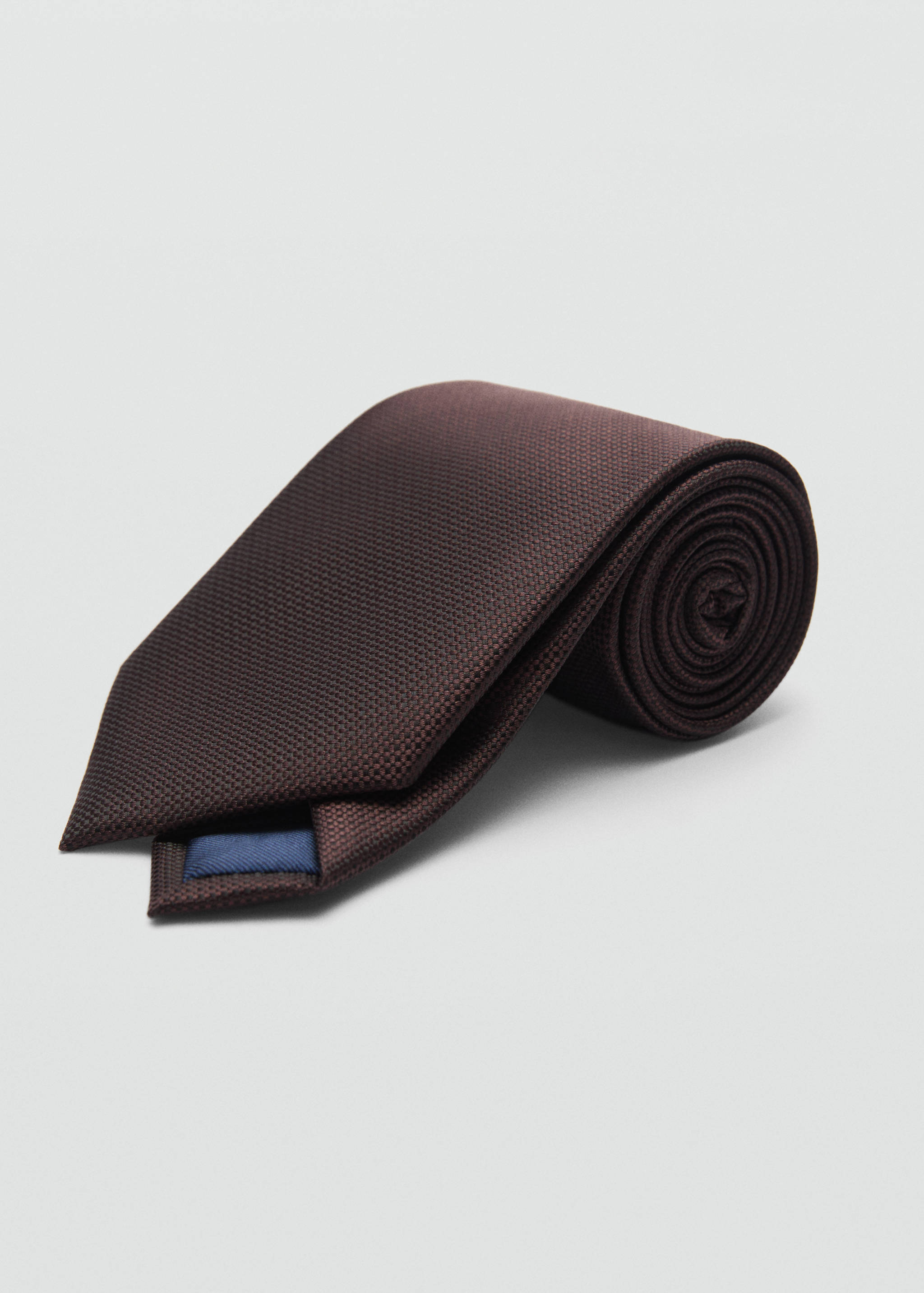 Crease-resistant structured tie - Medium plane