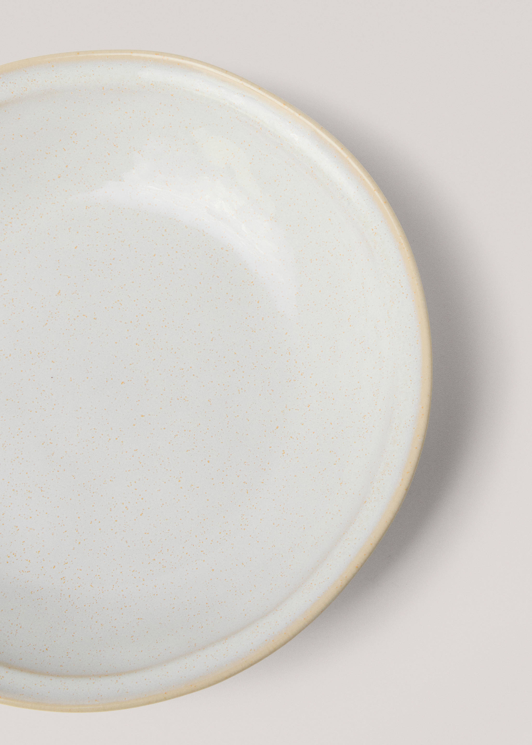Aged double-edged stoneware deep plate - Details of the article 1