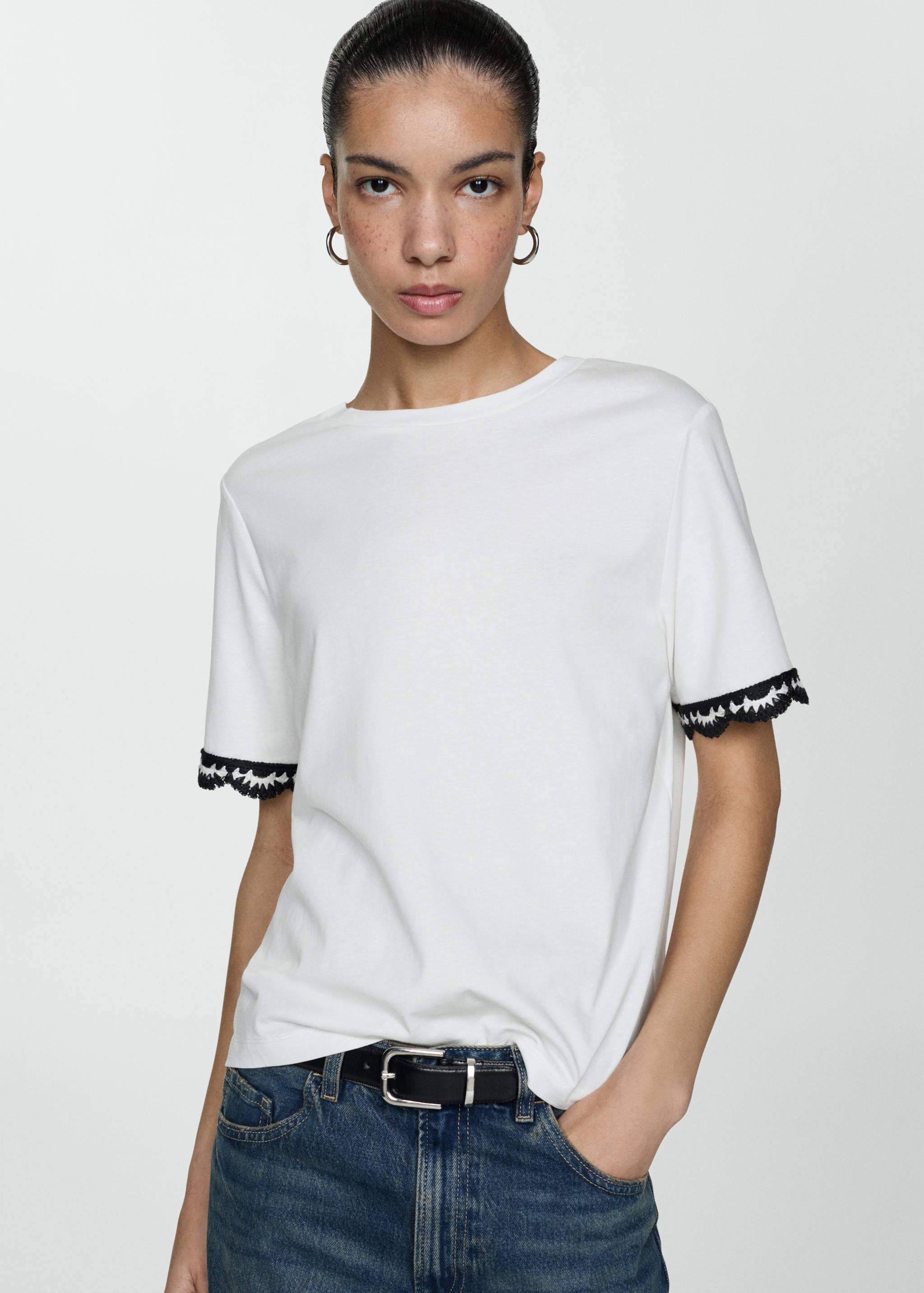 钩针编织细节袖管T恤 - null