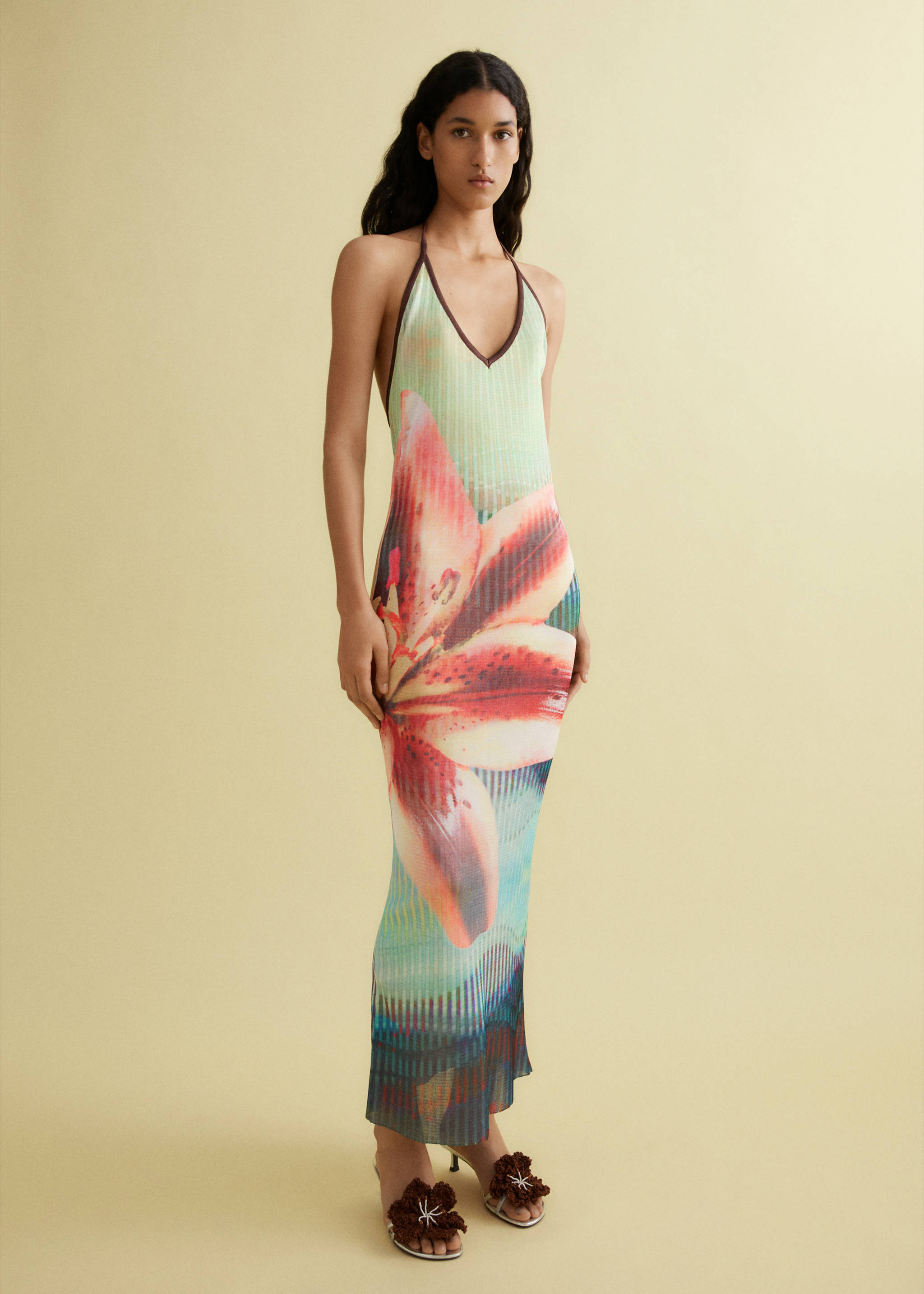 Printed halter-neck dress - Details of the article 1