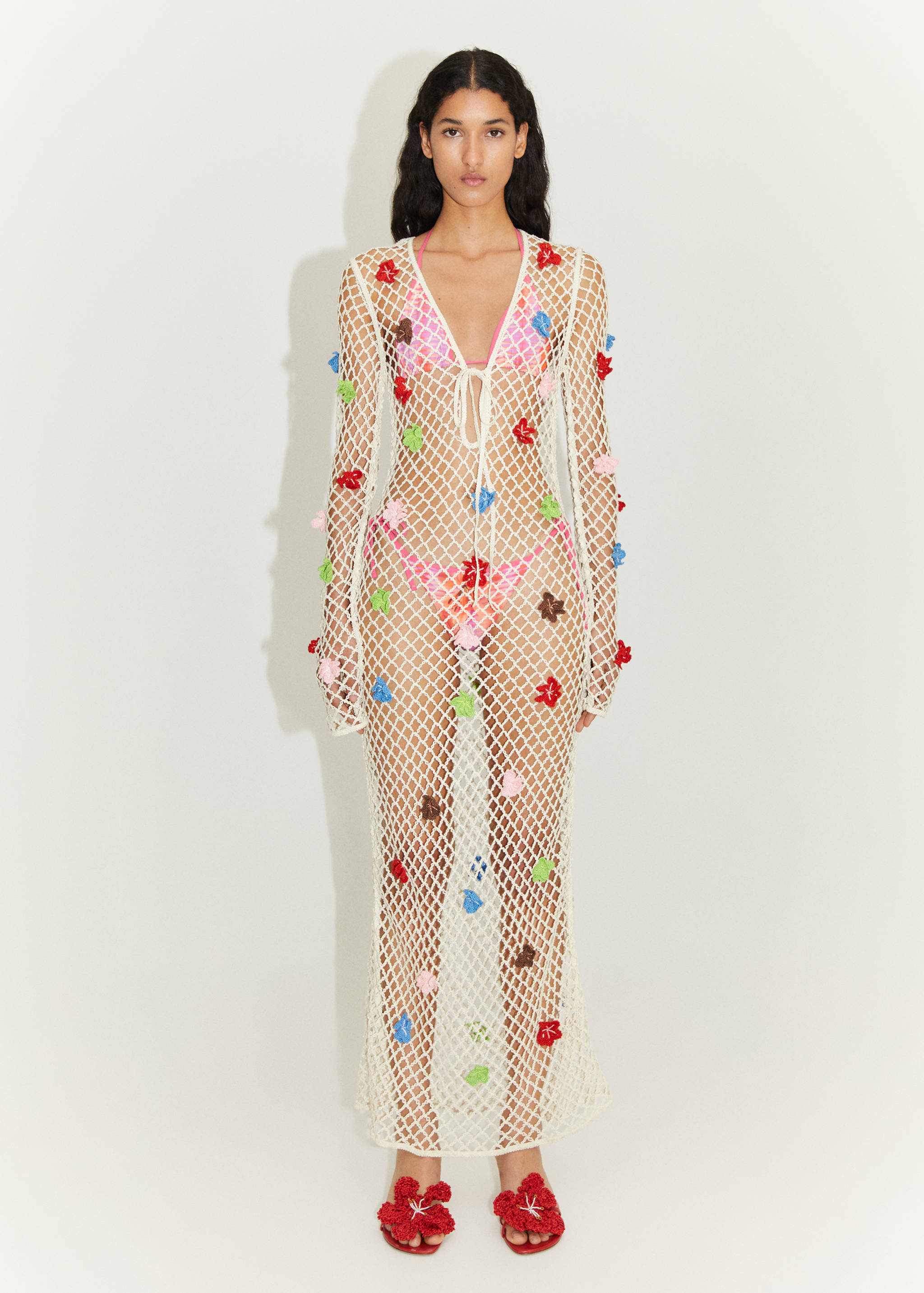 Vestido punto flores decorativas - Plano general