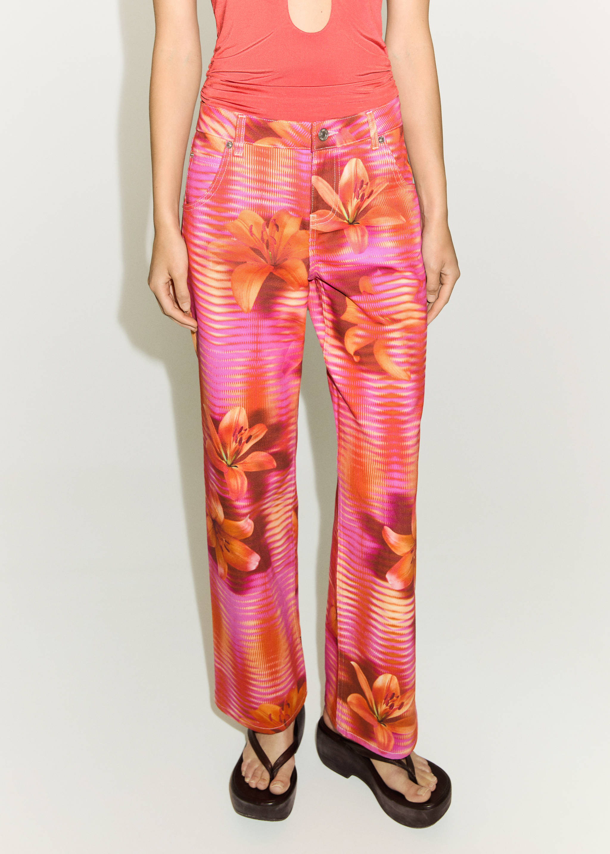 Jean wideleg imprimé - Plan moyen