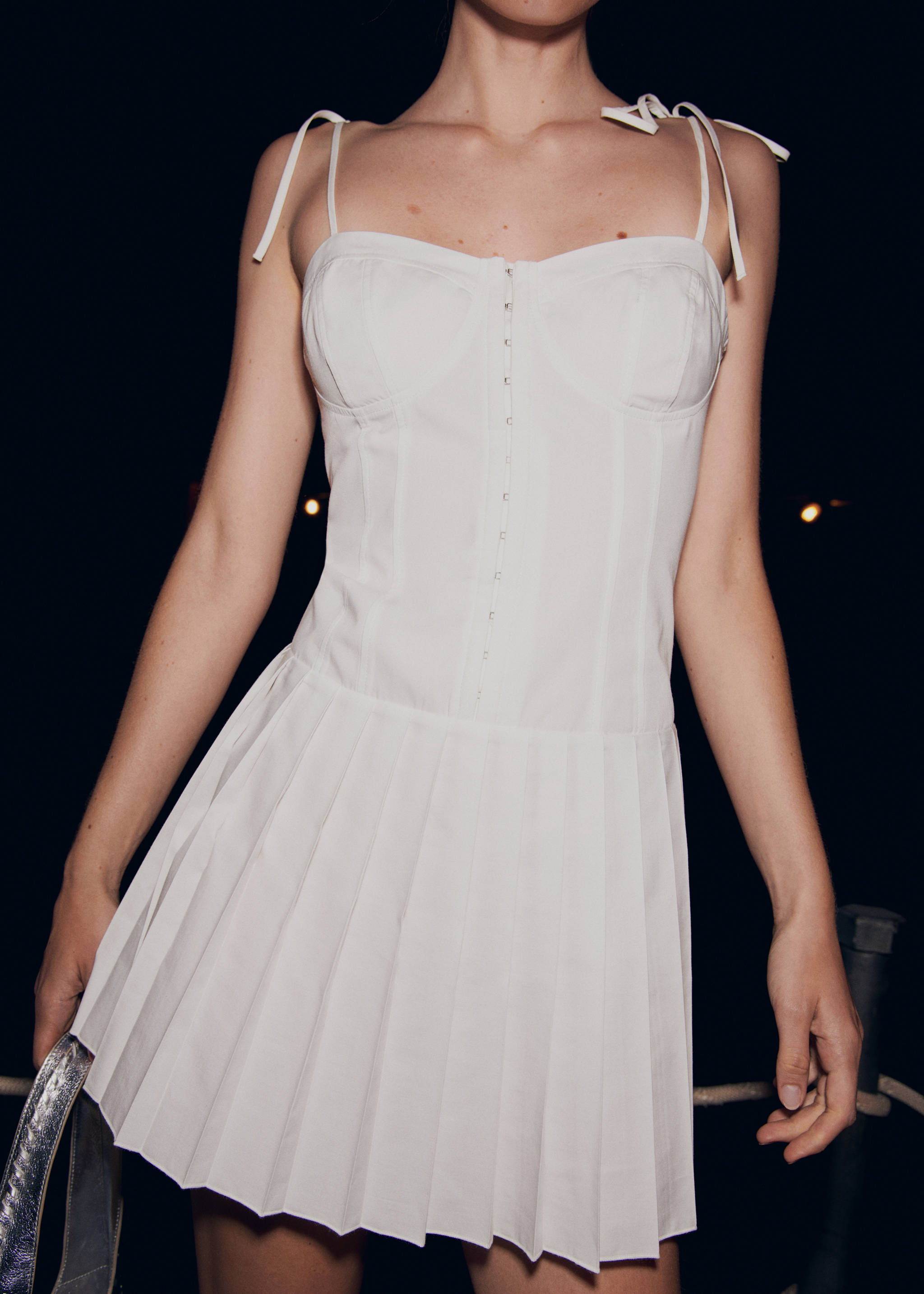 Pleated short dress - Details of the article 7