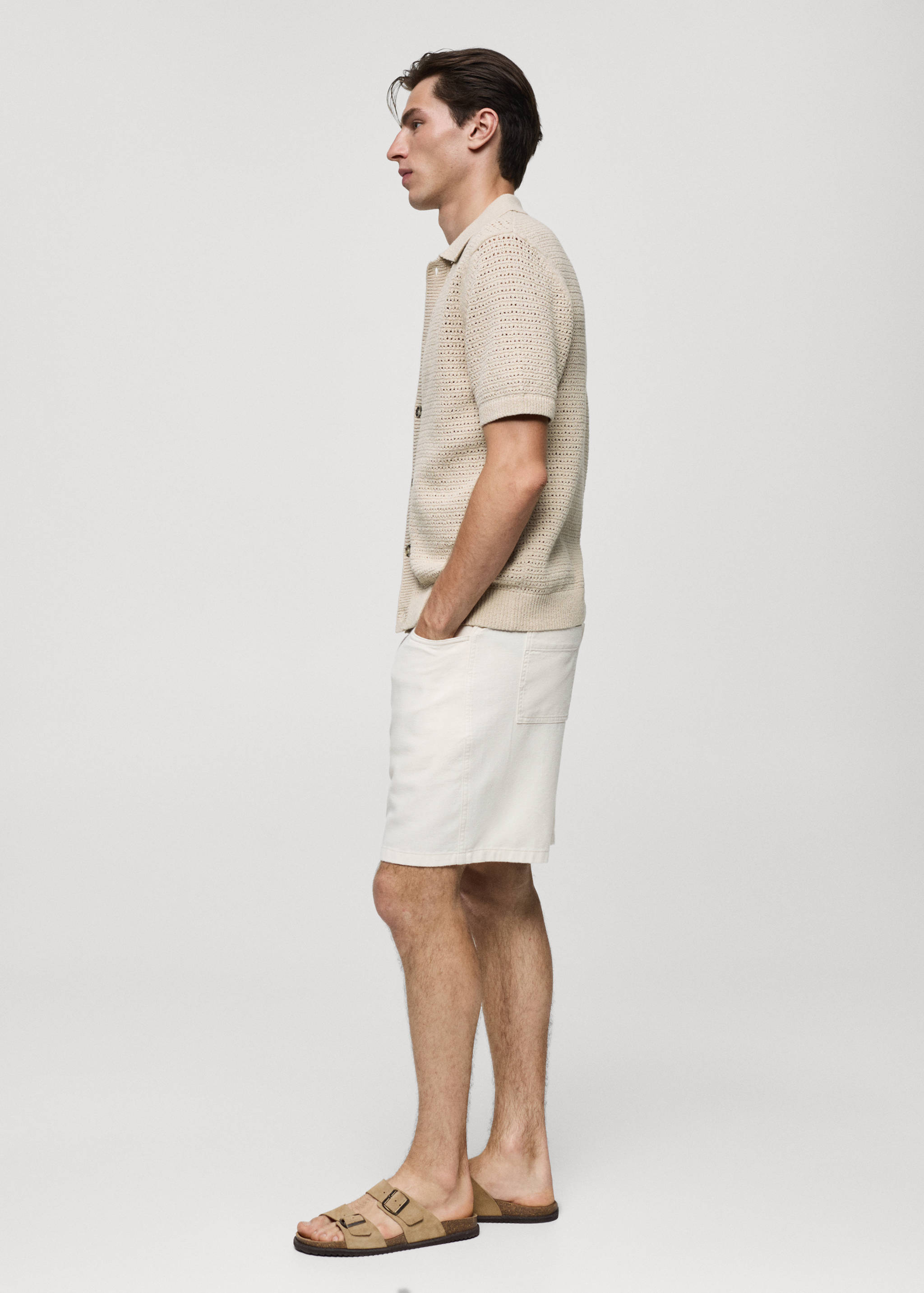 Hålstickad tröja med tenniskrage och knappar - Detaljer om artikeln 2