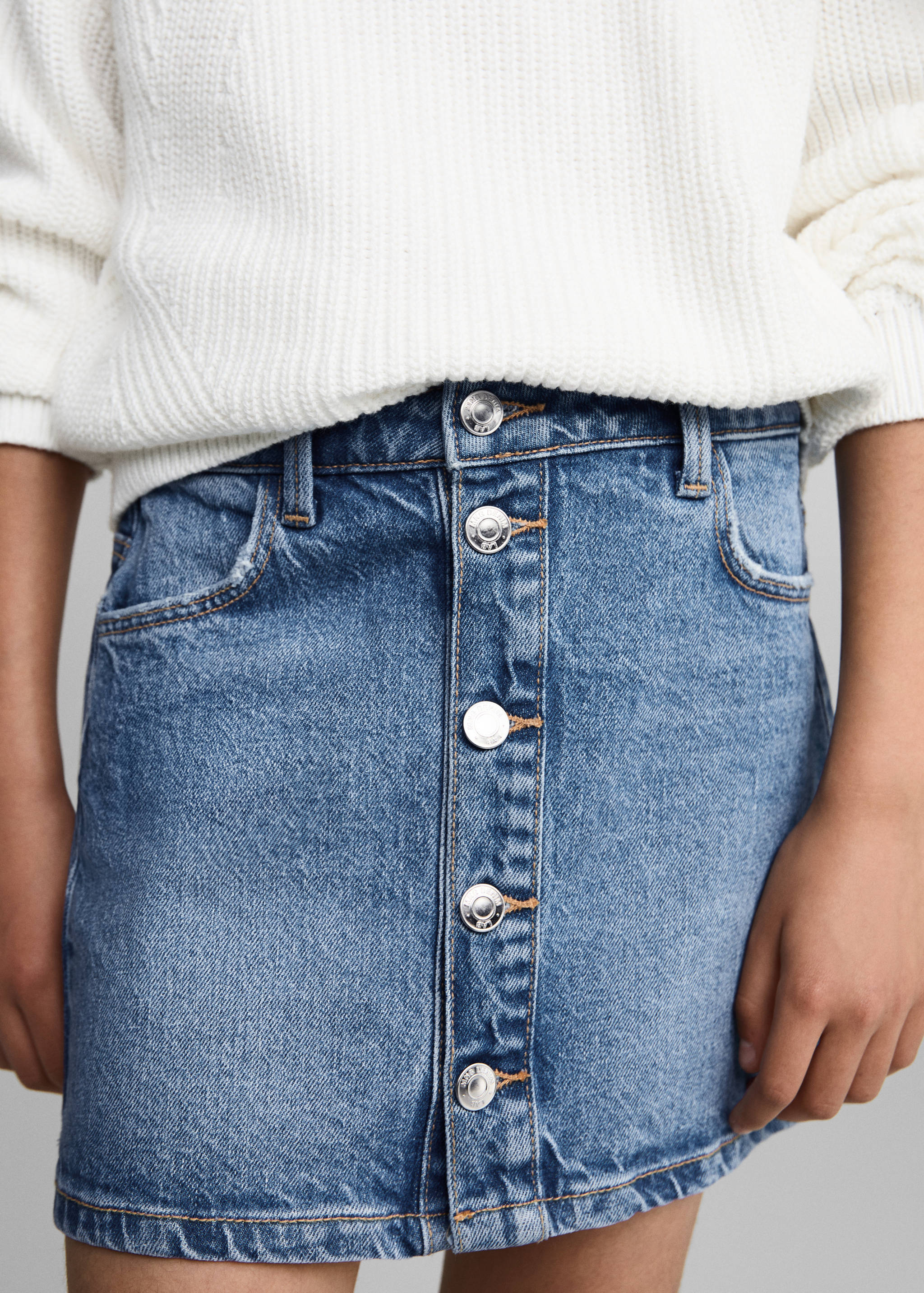 Buttoned denim skirt - Details of the article 1