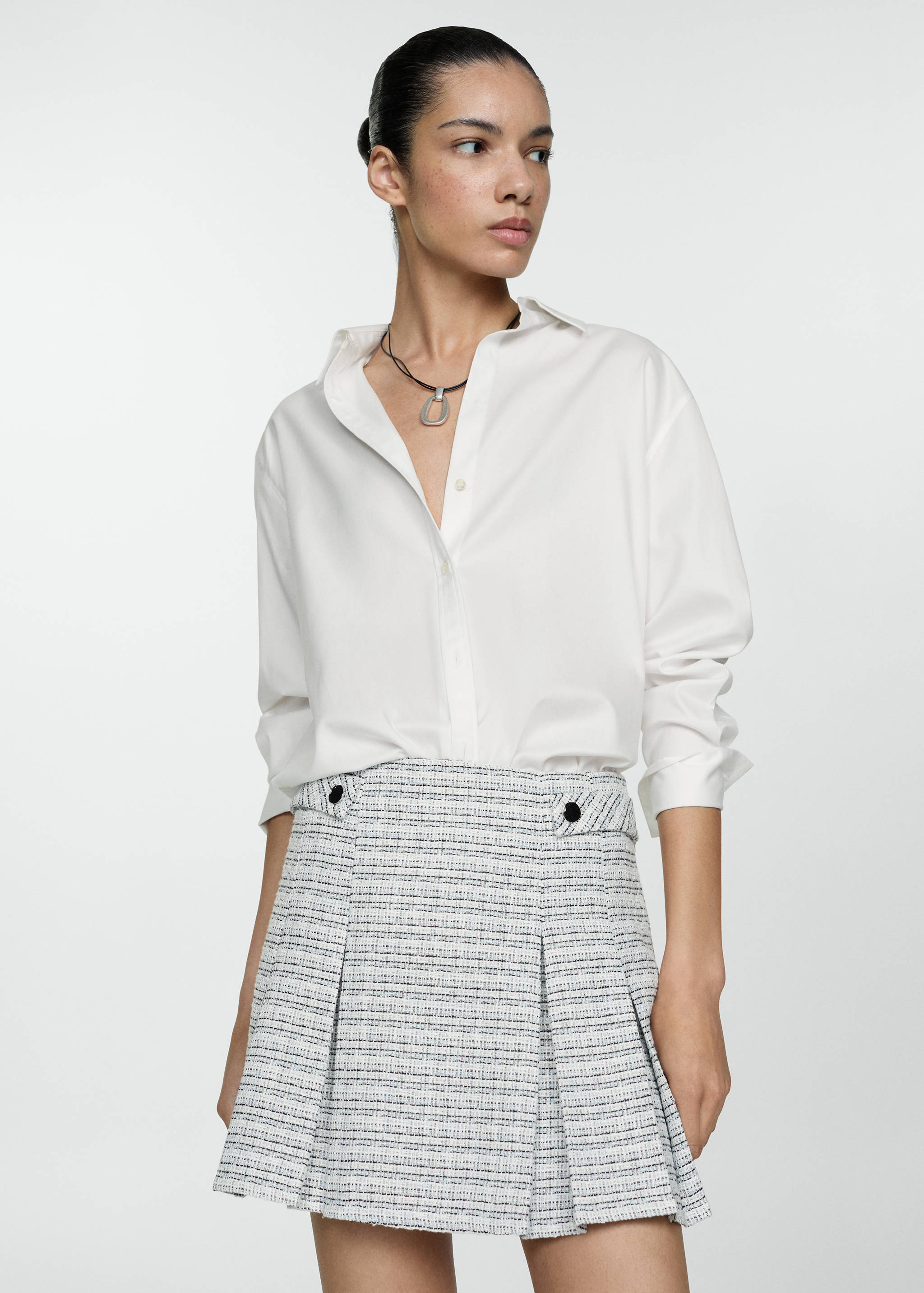 Tweed mini-skirt with buttons - Details of the article 2