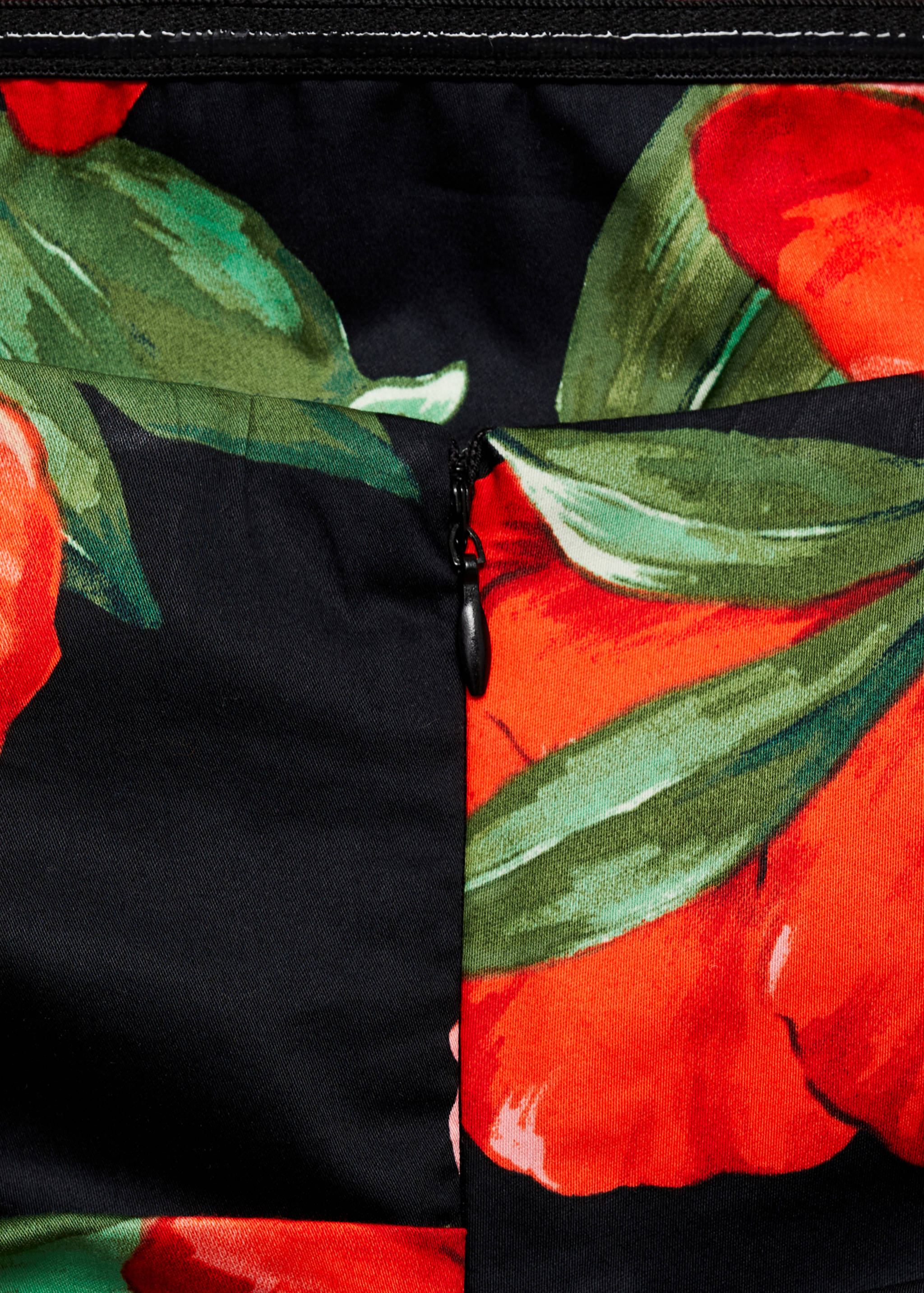 Strapless floral dress - Details of the article 0