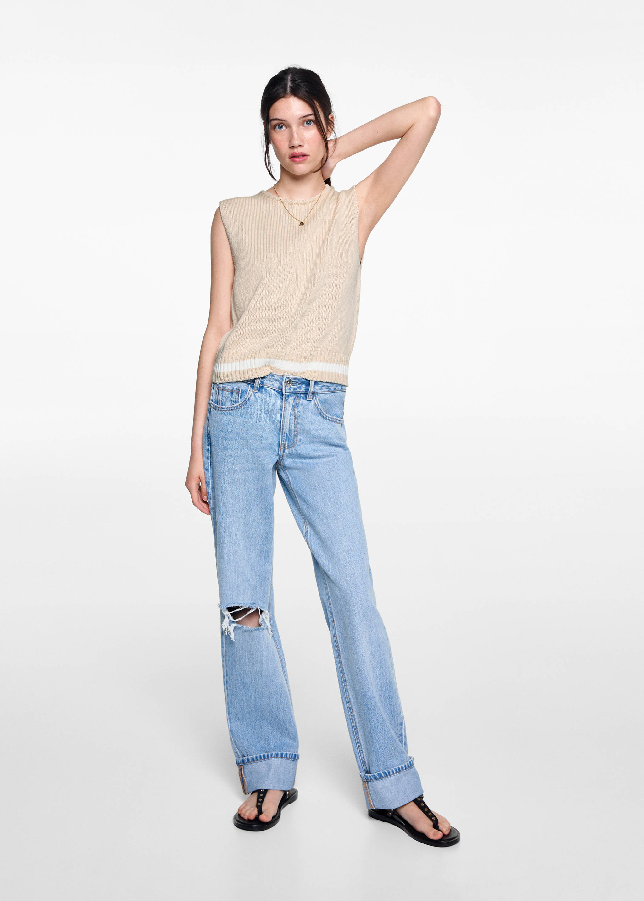 Striped knitted gilet - General plane