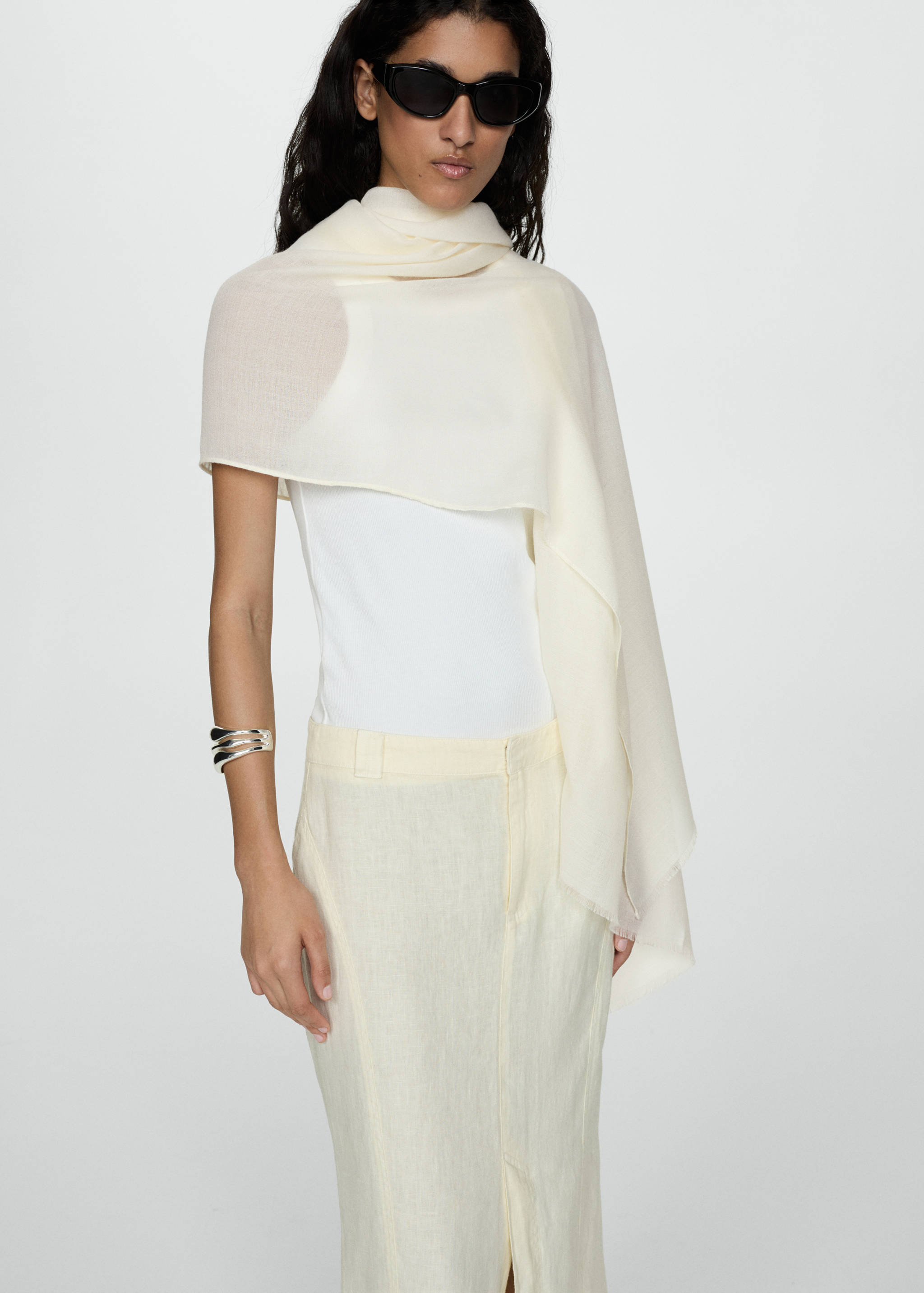 Flowy scarf - General plane