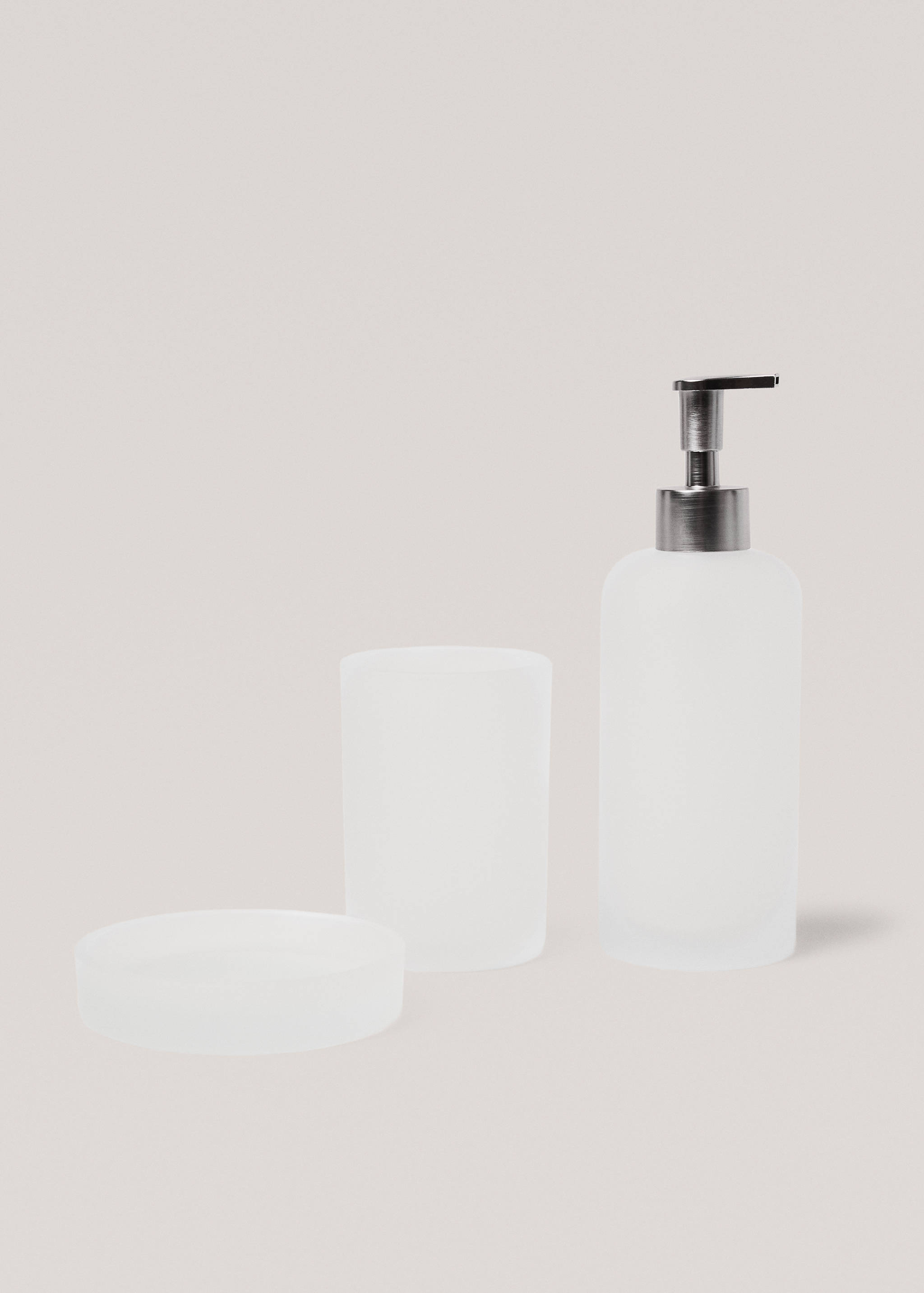 Semi-transparent bathroom tumbler - Details of the article 3