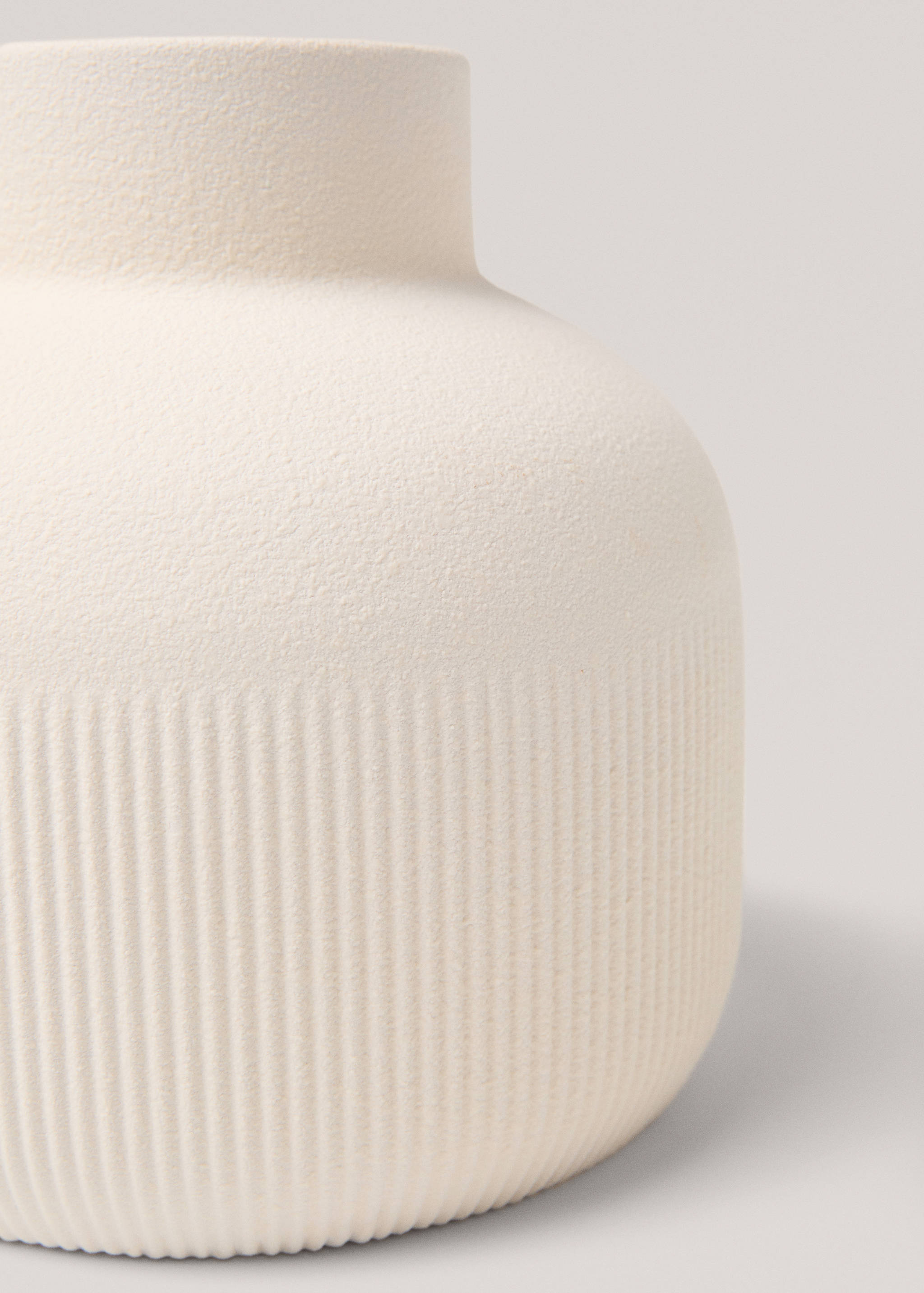 Striped stoneware vase - Details of the article 2