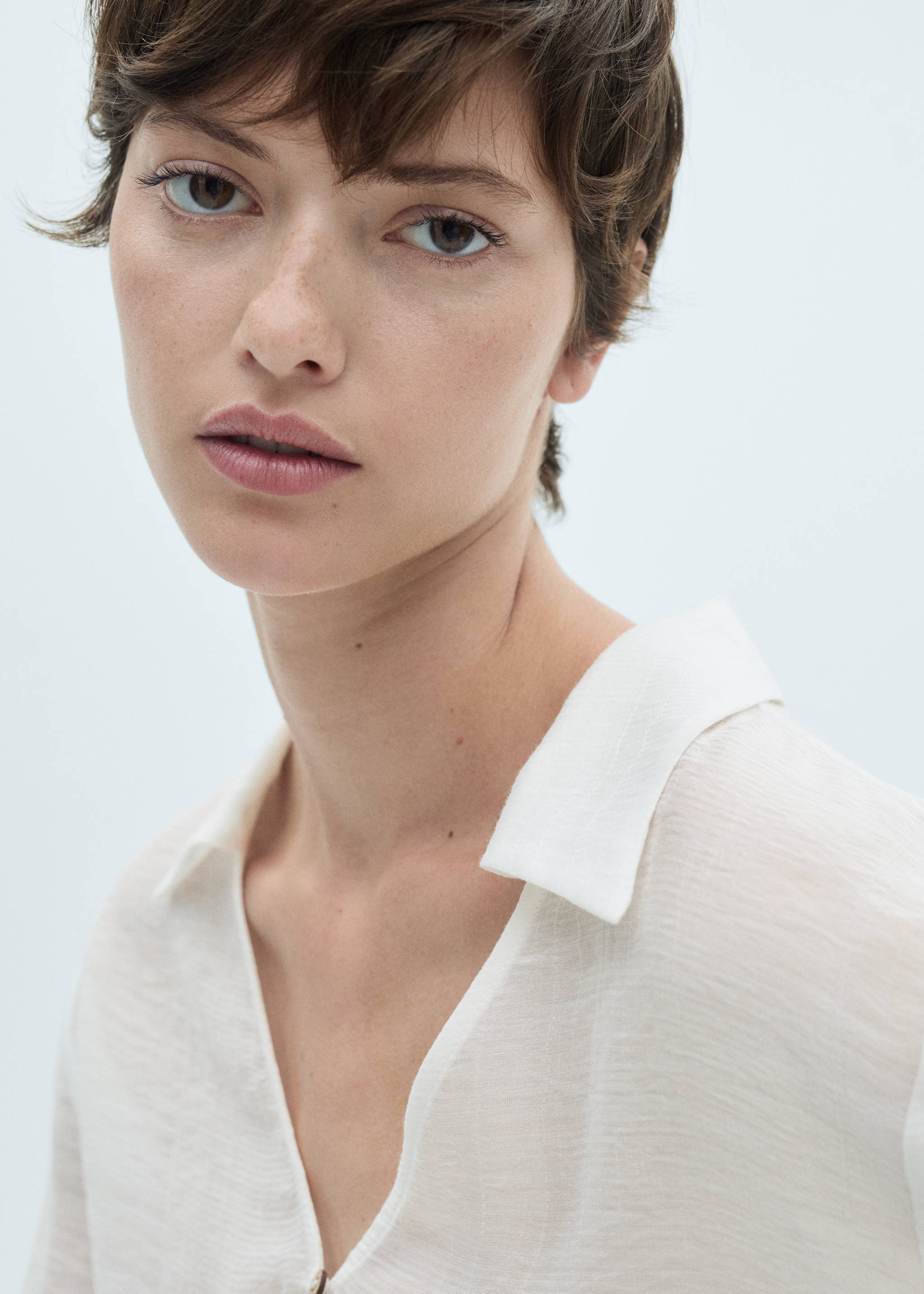 Bluse mit Trompetenärmeln und Schleife - Detail des Artikels 1