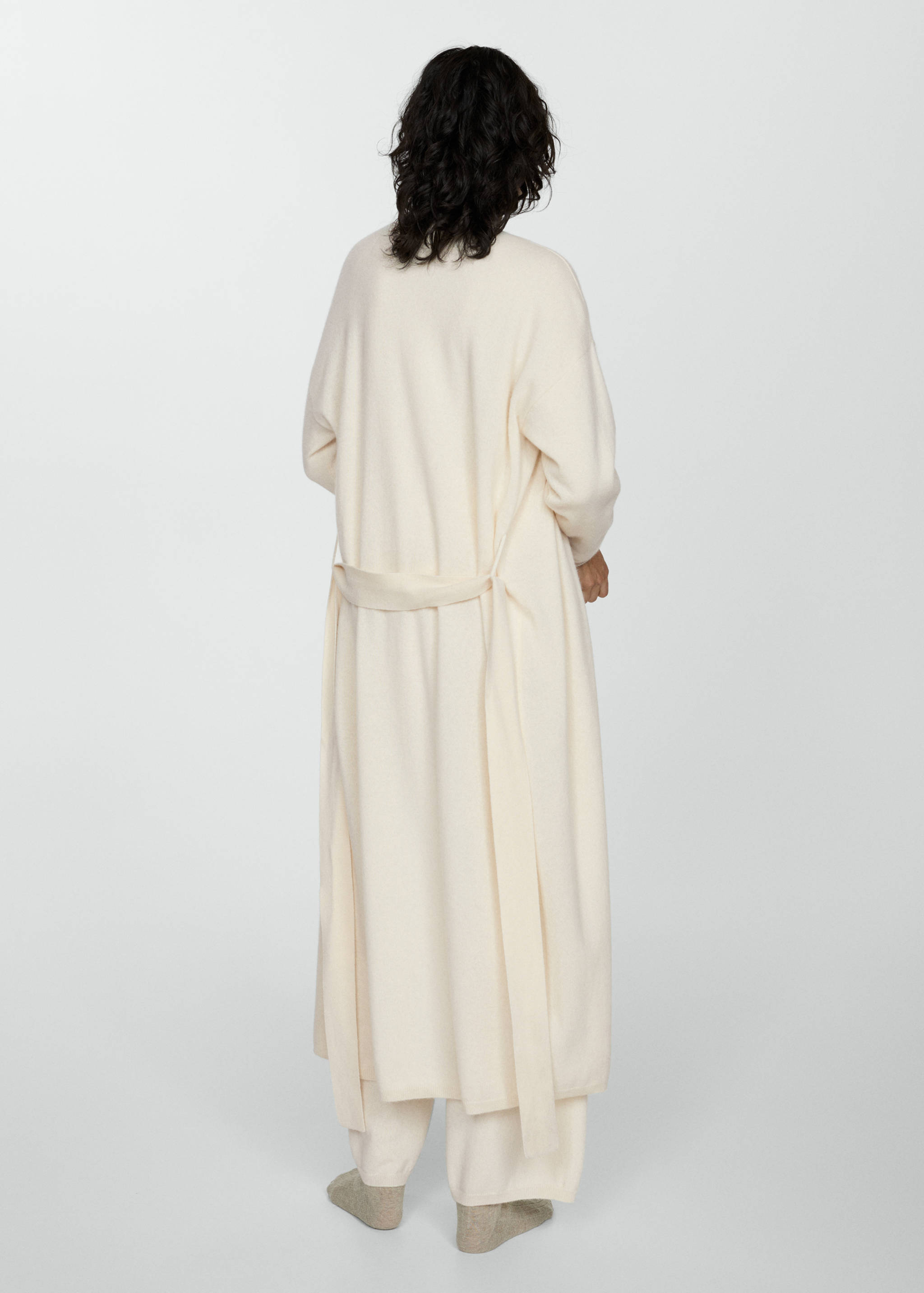 100% cashmere cardigan - Reverse of the article