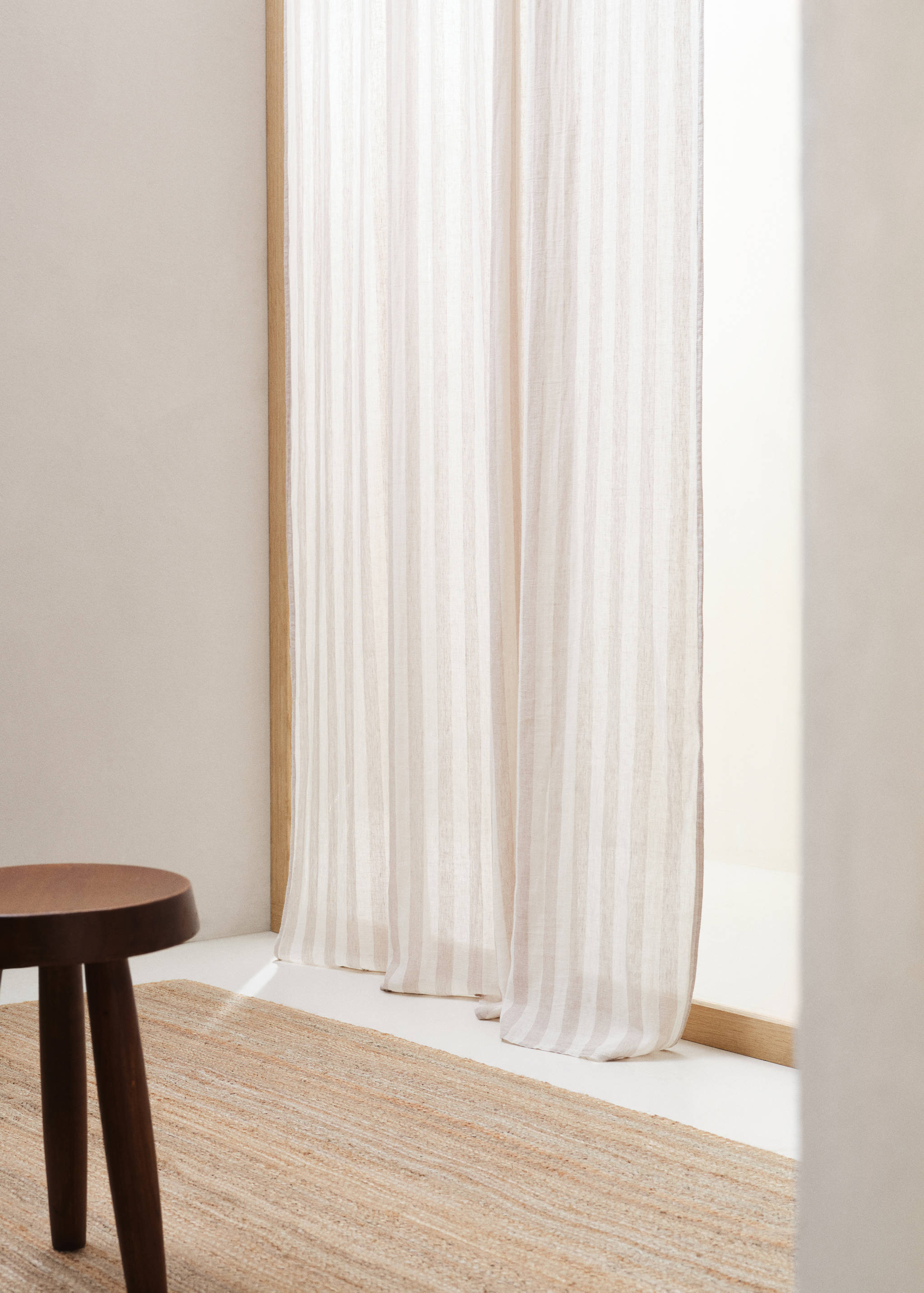 Striped linen-blend curtain - General plane