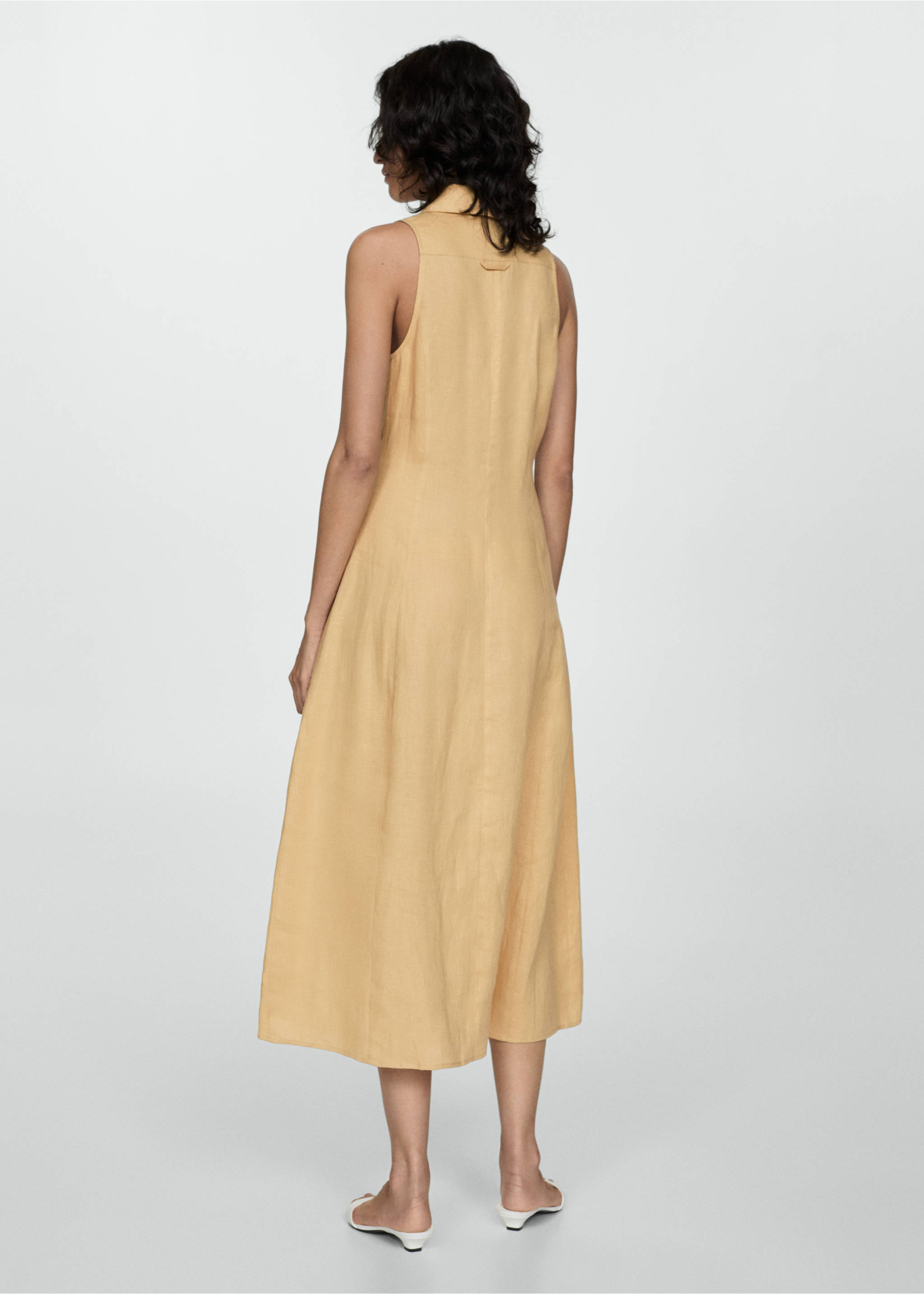 Robe chemisier lin - Verso de l’article, Ocre. Ref: 77083274-00.