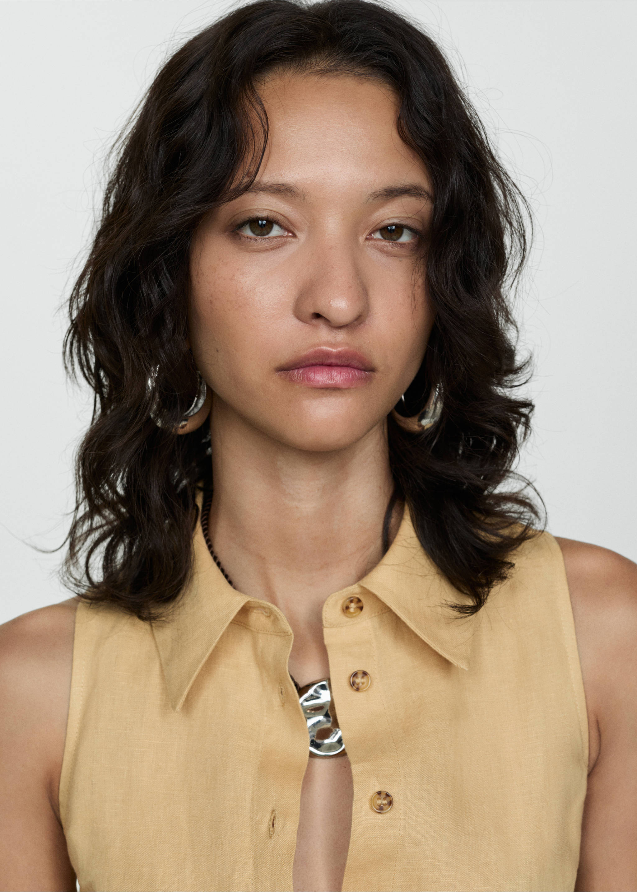 Robe chemisier lin - Détail de l'article 1, Ocre. Ref: 77083274-00.