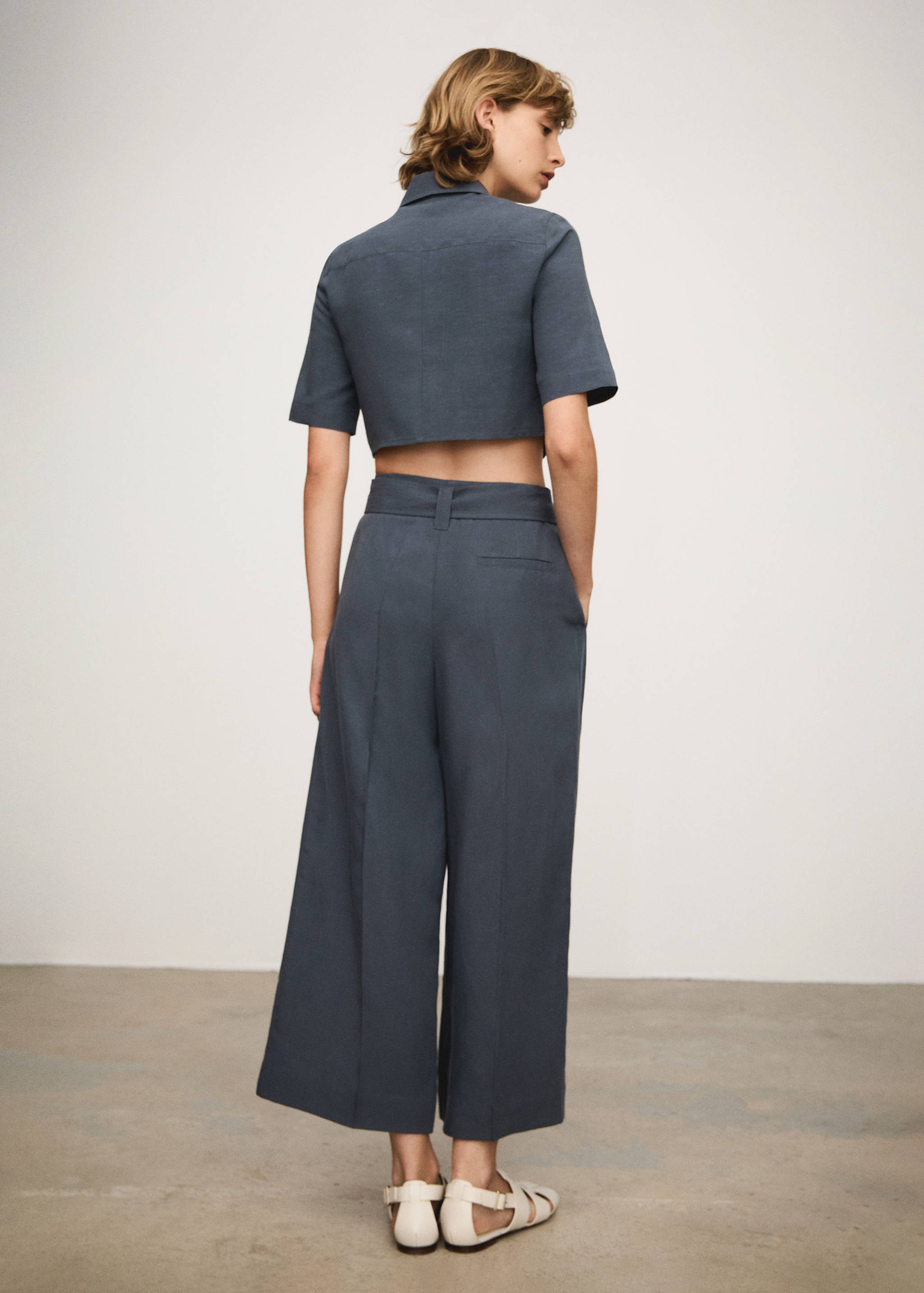 Lyocell pants with belt - Reverse of the article