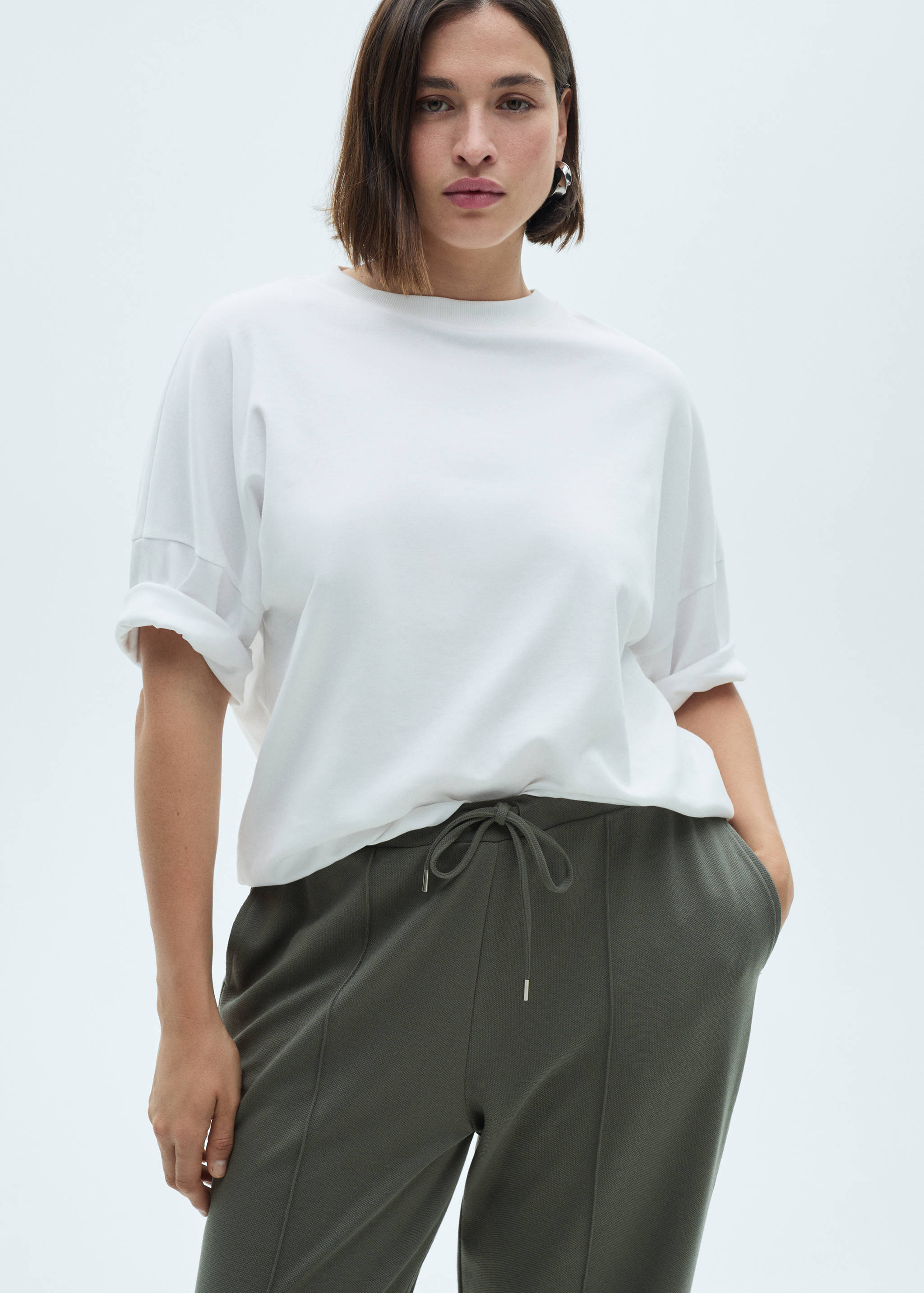 Jogger trousers with seam detail - Details of the article 5