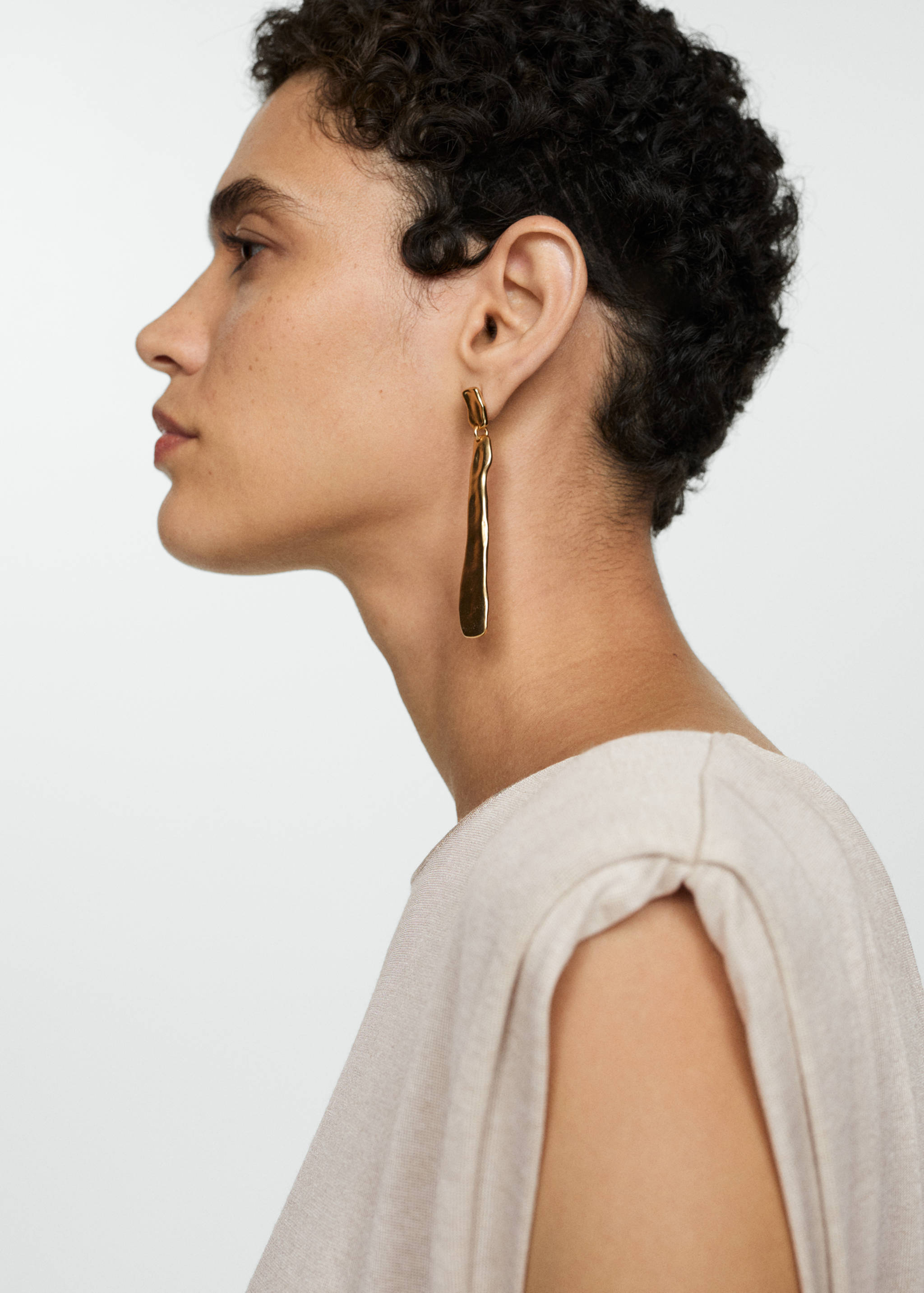 Vestido punto hombreras - Details of the article 1